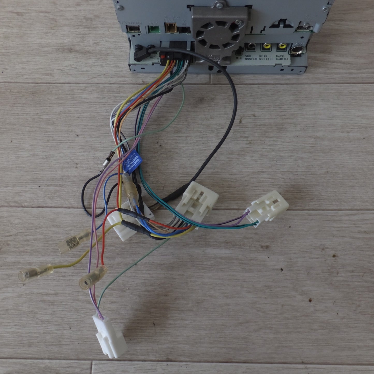 [送料無料] ★カロッツェリア carrozzeria AV一体型メモリーナビゲーション 楽ナビ AVIC-RW03 パイオニア Pioneer[34]★