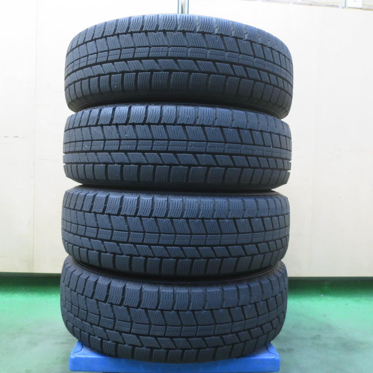 ほぼ未使用！23年！キレイ◎スタッドレス 185/65R15 オートバックス ノーストレック N5 Exceeder エクシーダー 15インチ PCD100/4H◎6081604イス