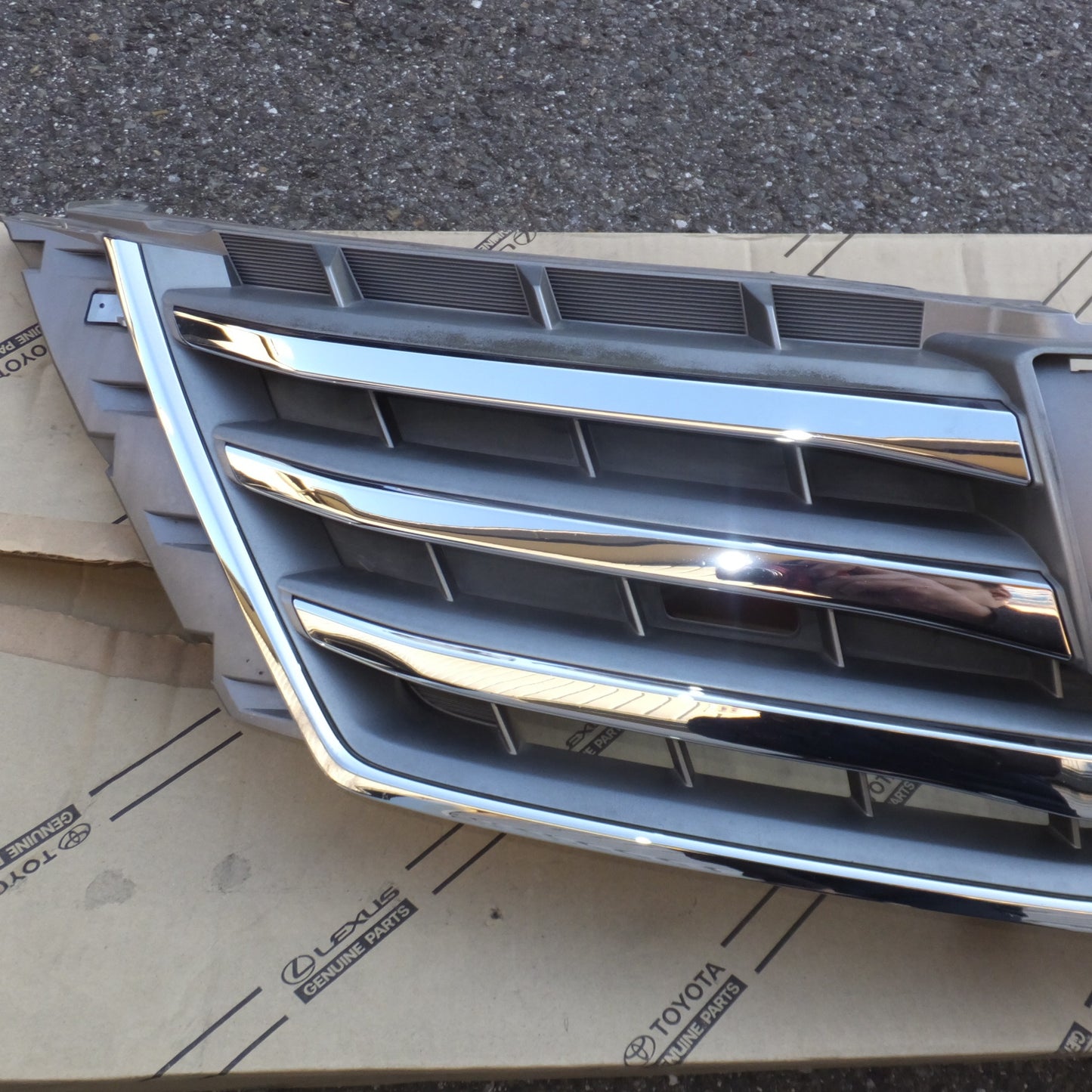 [送料無料] 岐阜発★トヨタ TOYOTA 純正 アルファード ANW20W フロントグリル 53101-58160/70/200(30)★