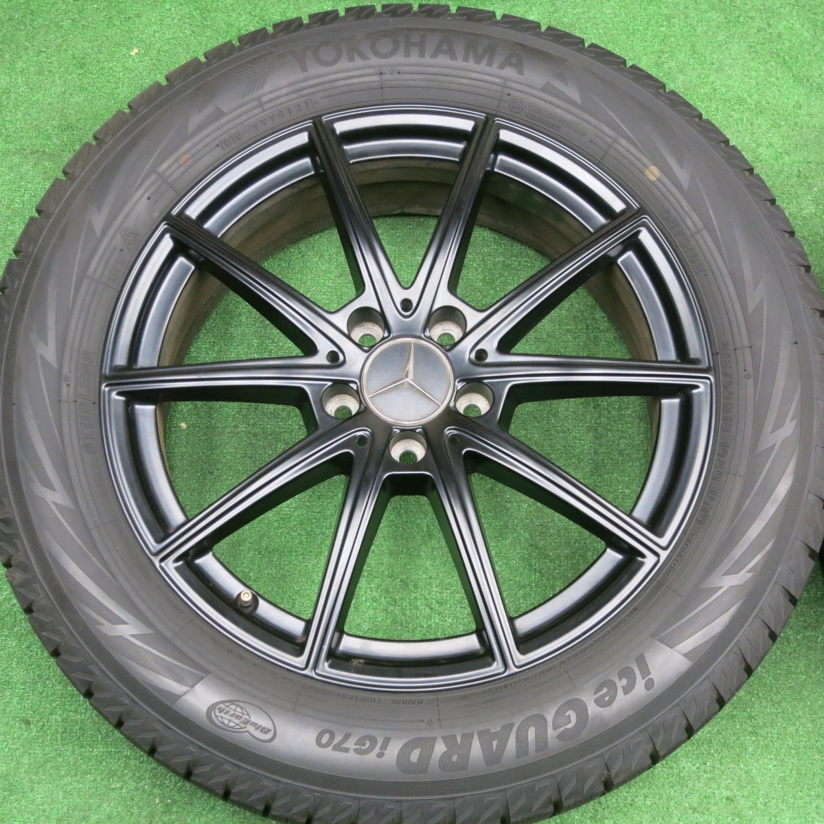 バリ溝！9.5分以上★ベンツ X247 GLBクラス 純正 215/60R18 スタッドレス ヨコハマ アイスガード iG70 18インチ PCD112/5H★6013102NKス