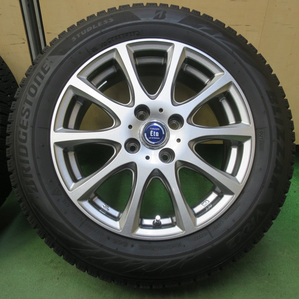 バリ溝！キレイ！8.5分◎スタッドレス 175/65R15 ブリヂストン ブリザック VRX2 TIRADO Eta LA STRADA ティラード ラストラーダ 15インチ PCD100/4H◎6100810イス