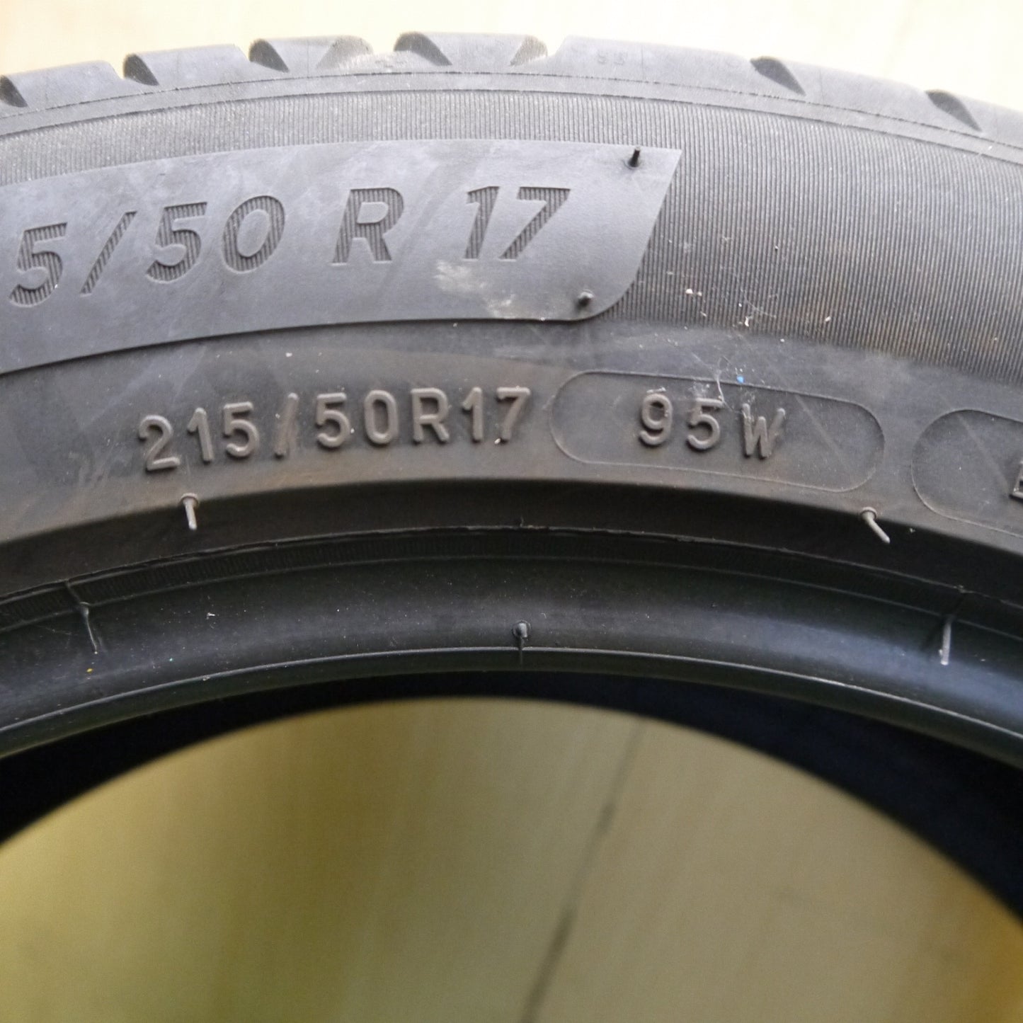 1本価格！22年★215/50R17 ミシュラン プライマシー4 タイヤ 17インチ ステップワゴン レヴォーグ ノア ヴォクシー 等★6070504Hノタ