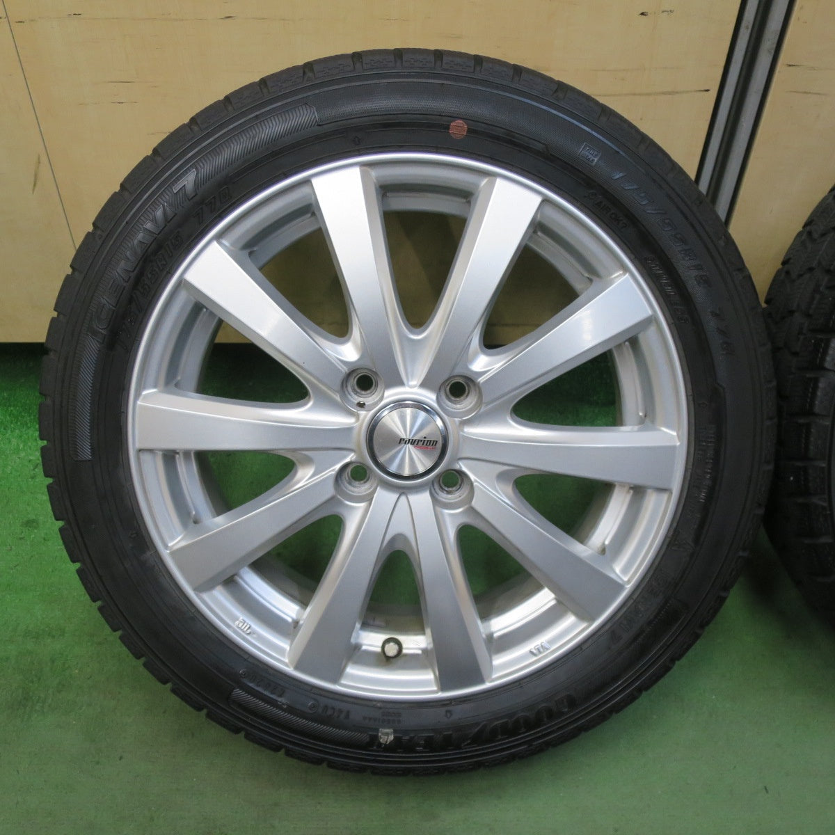 キレイ★スタッドレス 175/55R15 グッドイヤー アイスナビ7 ravrion RS01 ラブリオン 15インチ PCD100/4H★5111003TTス
