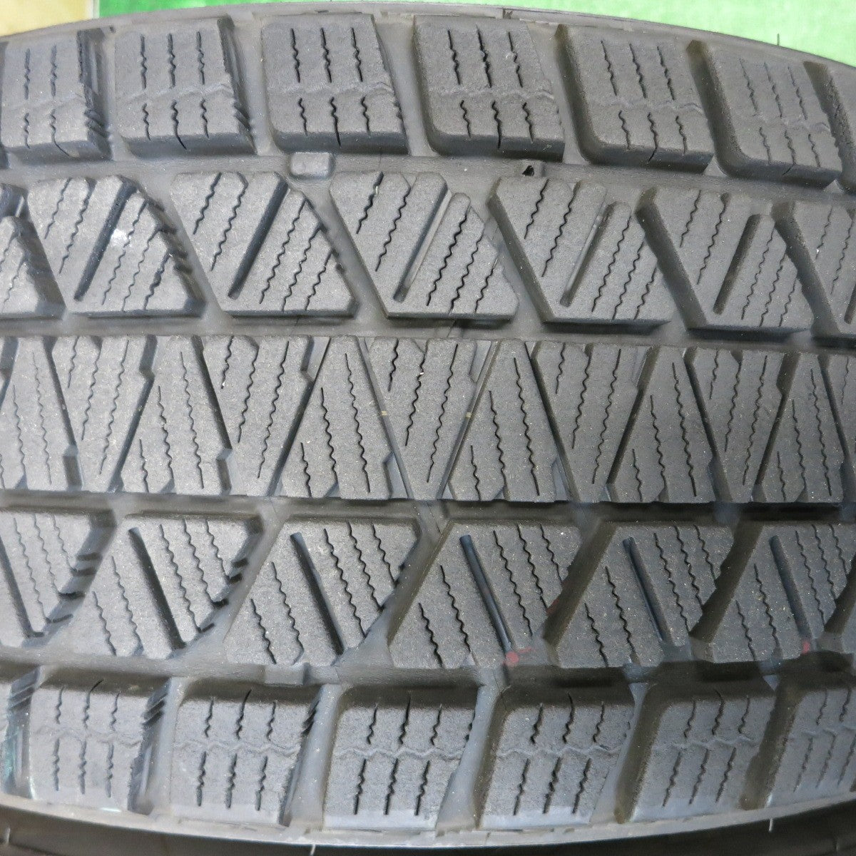 バリ溝！キレイ！9.5分★スタッドレス 225/65R17 ブリヂストン ブリザック DM-V3 ravrion RS01 ラブリオン 17インチ PCD114.3/5H★6010203HAス