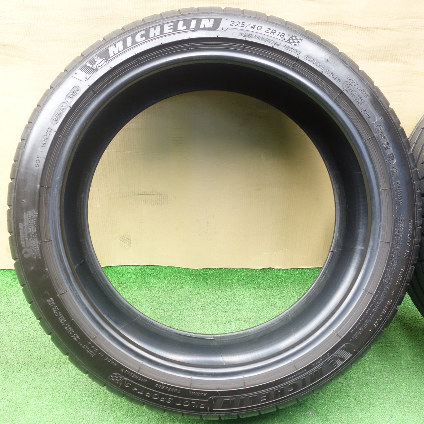 バリ溝！24年！9.5分★225/40R18 ミシュラン パイロットスポーツ 4 S タイヤ 18インチ GRヤリス カローラスポーツ GR86 BRZ インプレッサ 等★6013005KTノタ