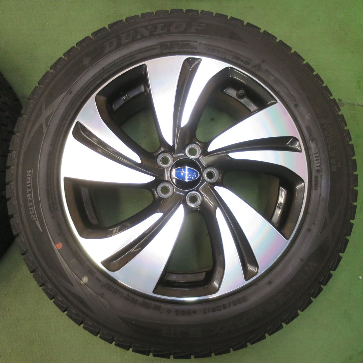 バリ溝！キレイ！9.5分★スバル XV 純正 225/60R17 スタッドレス ダンロップ ウインターマックス SJ8 17インチ PCD100/5H★5111212イス