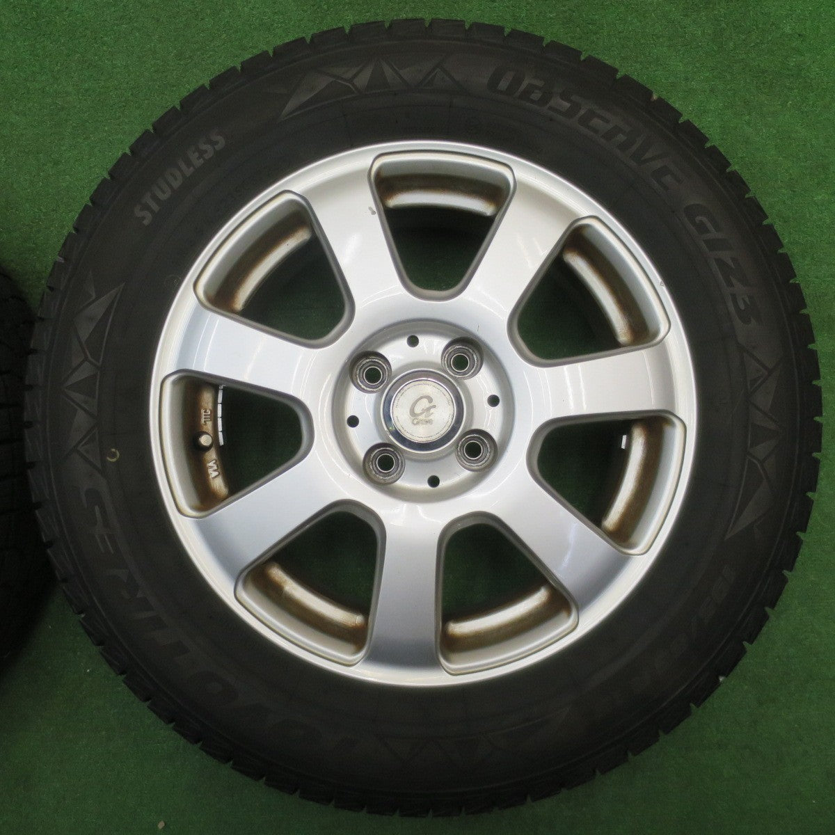 バリ溝！24年！9.5分以上★スタッドレス 195/65R15 トーヨー オブザーブ GIZ3 Grave グレイブ 15インチ PCD100/4H★5120411NJス