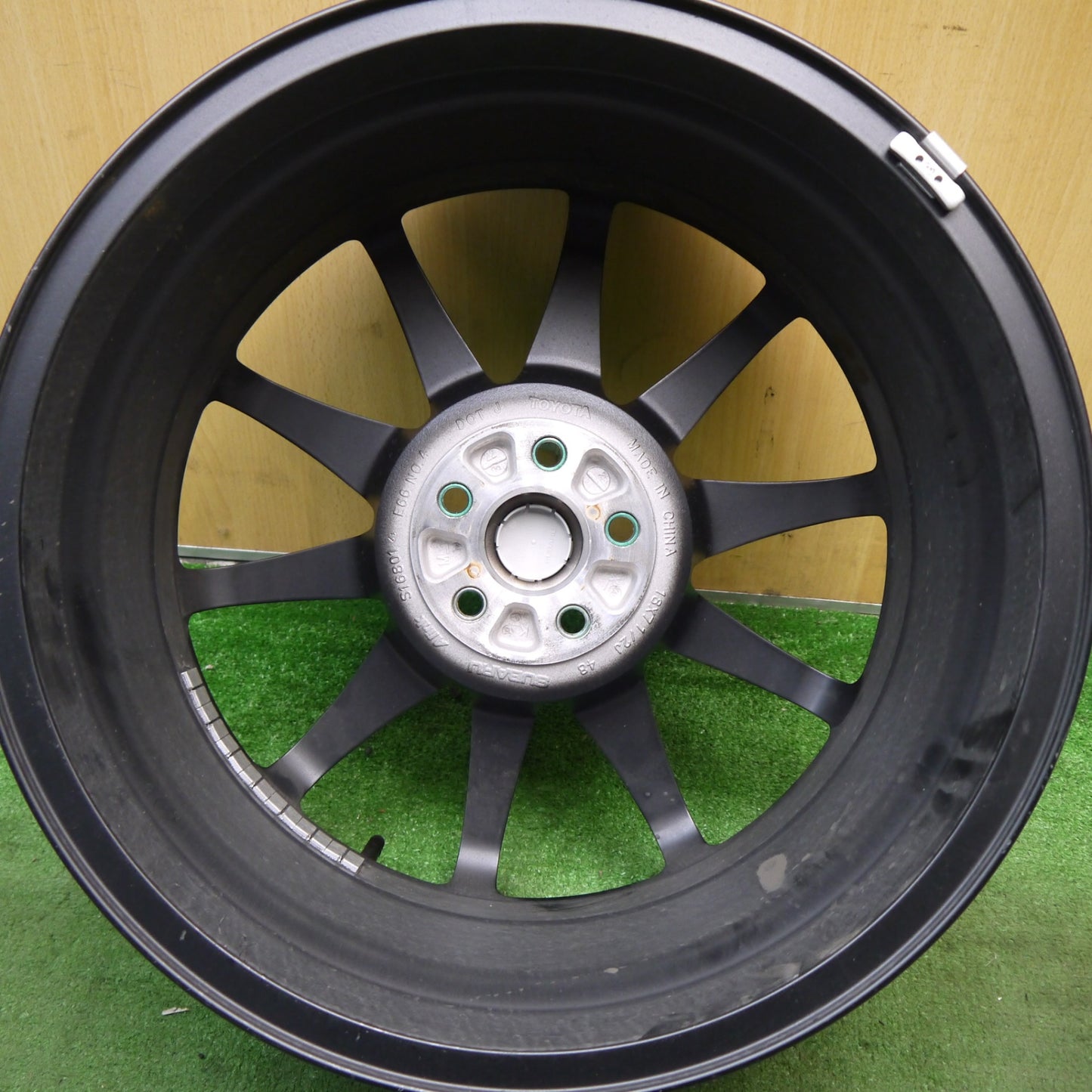 新車外し！1本★トヨタ GR 86 スバル BRZ 純正 ホイール 18インチ 18×7.5J PCD100/5H★5070405Hホ