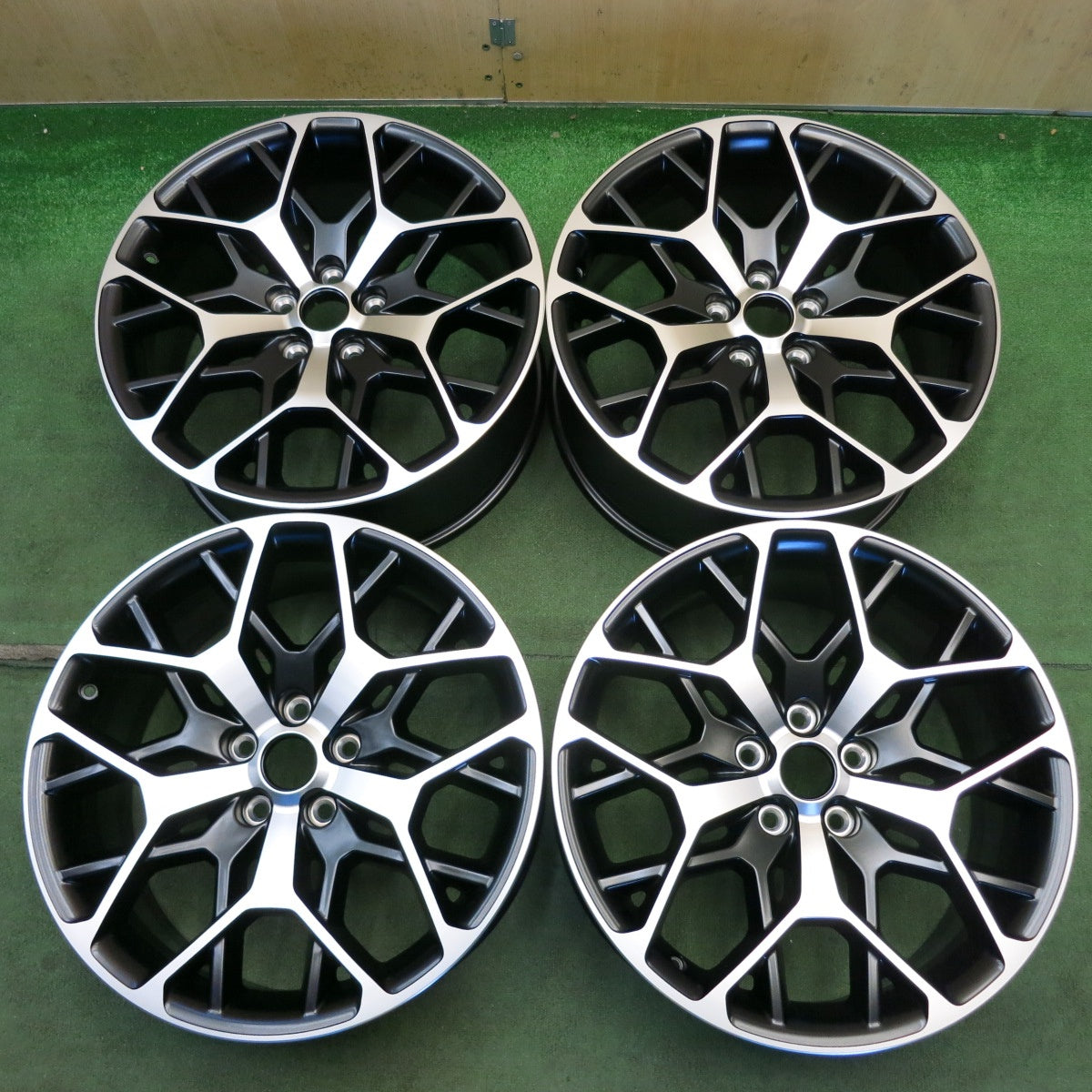 新車外し★JEEP ジープ グランドチェロキー サミット リザーブ 純正 ホイール 21インチ 21×9J PCD127/5H★6053001HAホ