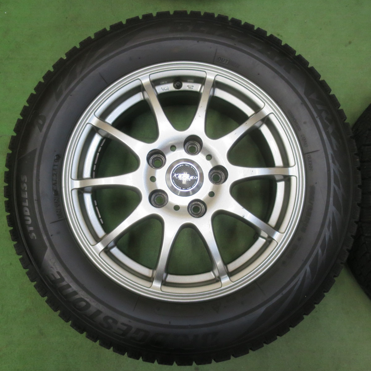 バリ溝！9.5分★スタッドレス 195/65R15 ブリヂストン ブリザック VRX2 X CROSS SPEED PREMIUM クロススピード 15インチ PCD114.3/5H★5121305イス