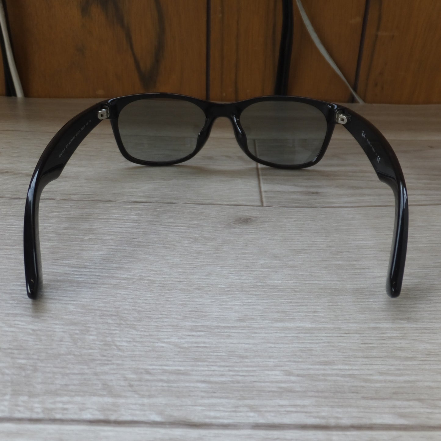[送料無料] 美品★レイバン Ray-Ban サングラス NEW WAYFARER RB2132-F　601/R5 55□18 140 1N★