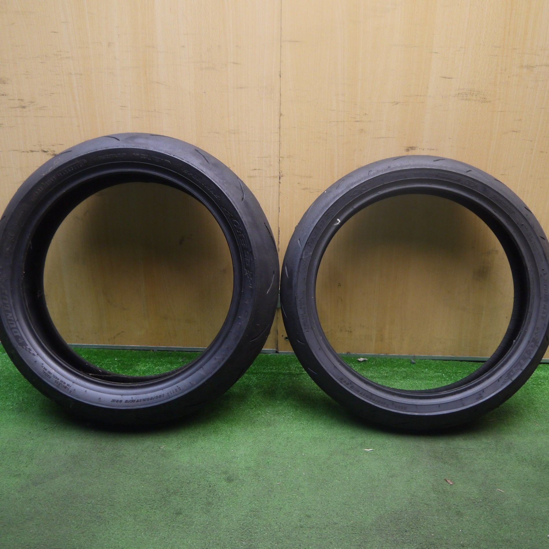 今なら送料無料 ☆特価 DUNLOP α-13 新品前後 110/70R17 140/60R18 ZX-