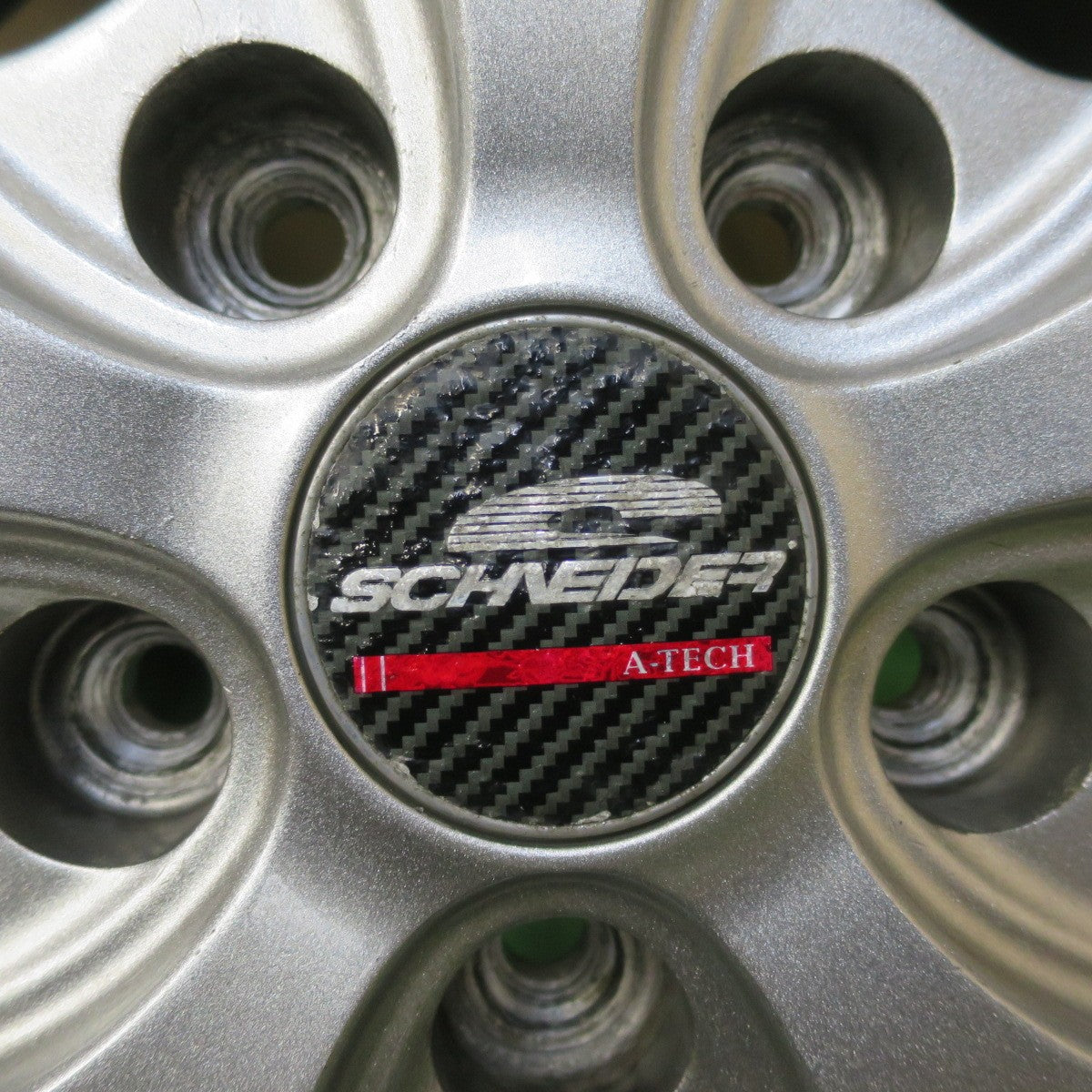ほぼ未使用！24年！キレイ★スタッドレス 195/65R15 ミシュラン X-ICE SNOW SCHNEIDER シュナイダー 15インチ PCD114.3/5H★5101605イス