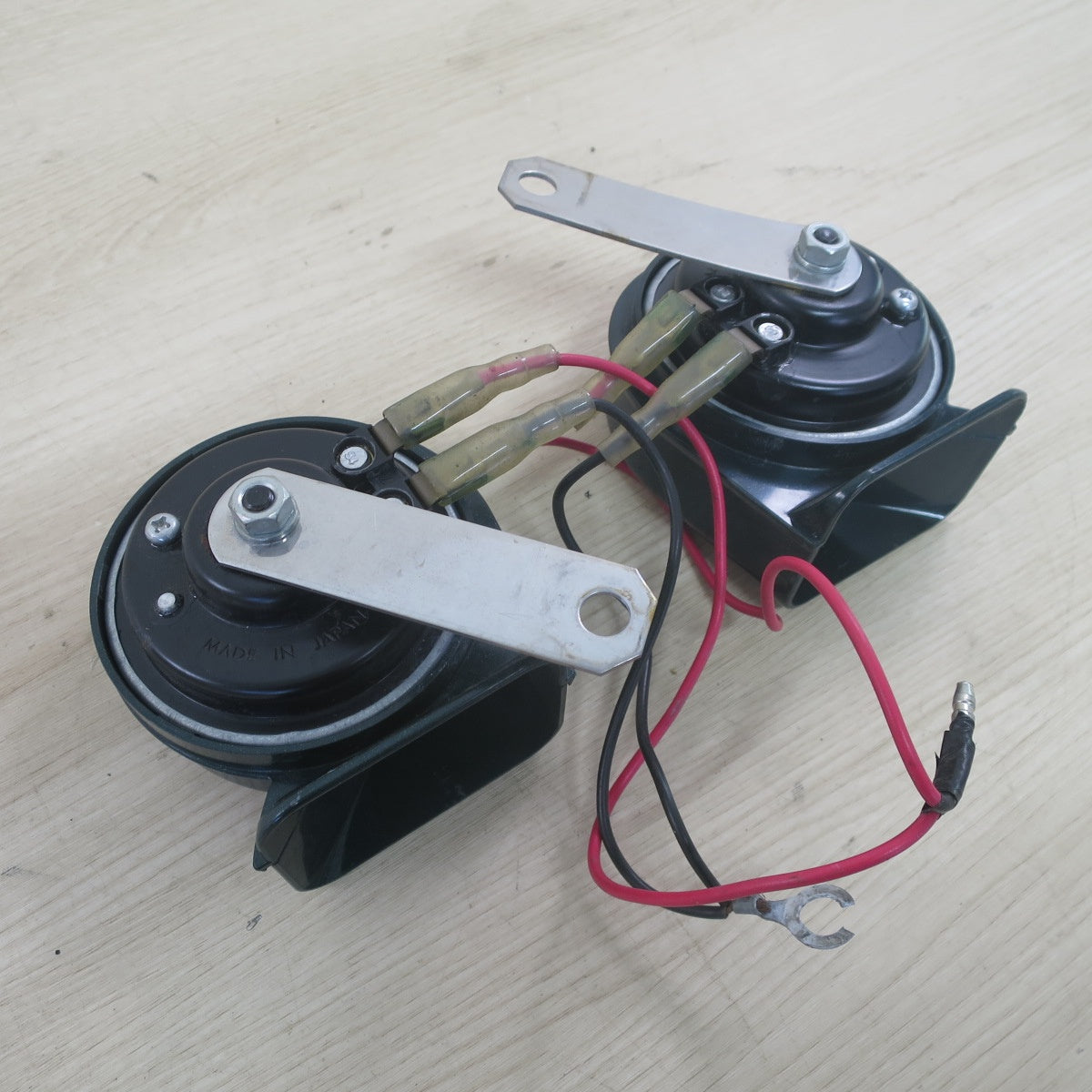 ♪ミツバ ALPHAⅡ COMPACT ホーン HOS-04 DC12V Lo 400Hz MITSUBA ALPHA2 アルファ2 クラクション カー パーツ♪