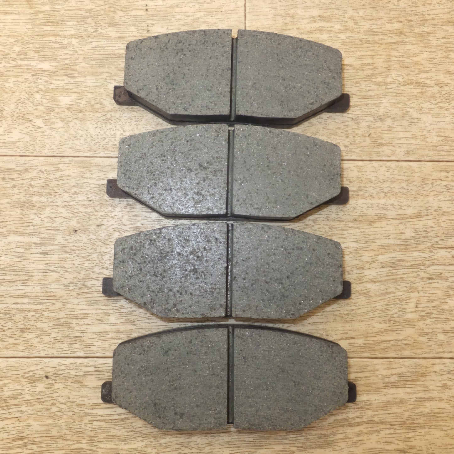 [送料無料] 未使用★曙ブレーキ工業 akebono フロント ブレーキパッド FRONT PAD AN-129K　マツダ AZオフロード　スズキ ジムニー　など★