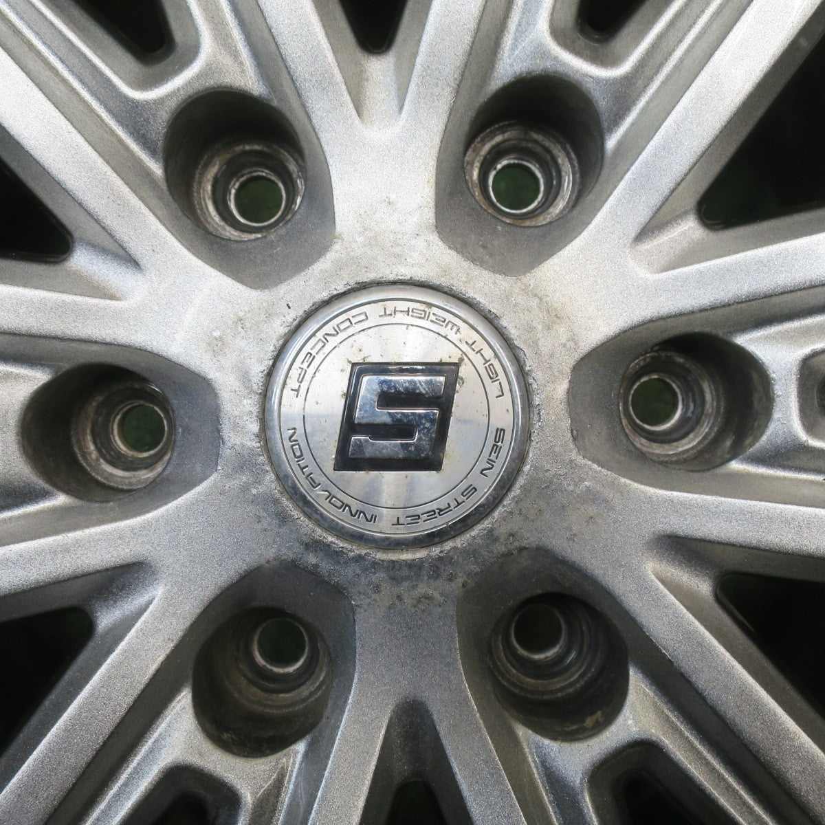 バリ溝！22年！9.5分◎スタッドレス 195/80R15 107/105L ダンロップ ウインターマックス SV01 SEIN SS ザイン 15インチ PCD139.7/6H◎6062303NJス
