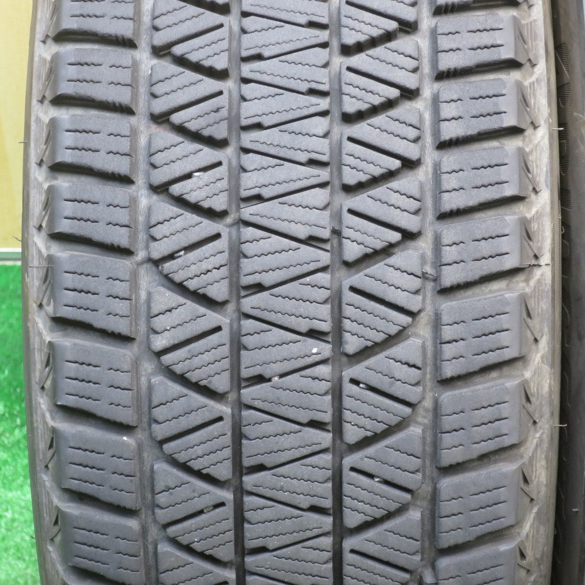 バリ溝！22年！キレイ！9分★スタッドレス 225/60R17 ブリヂストン ブリザック DM-V3 TOPRUN トップラン 17インチ PCD114.3/5H★5111802NJス
