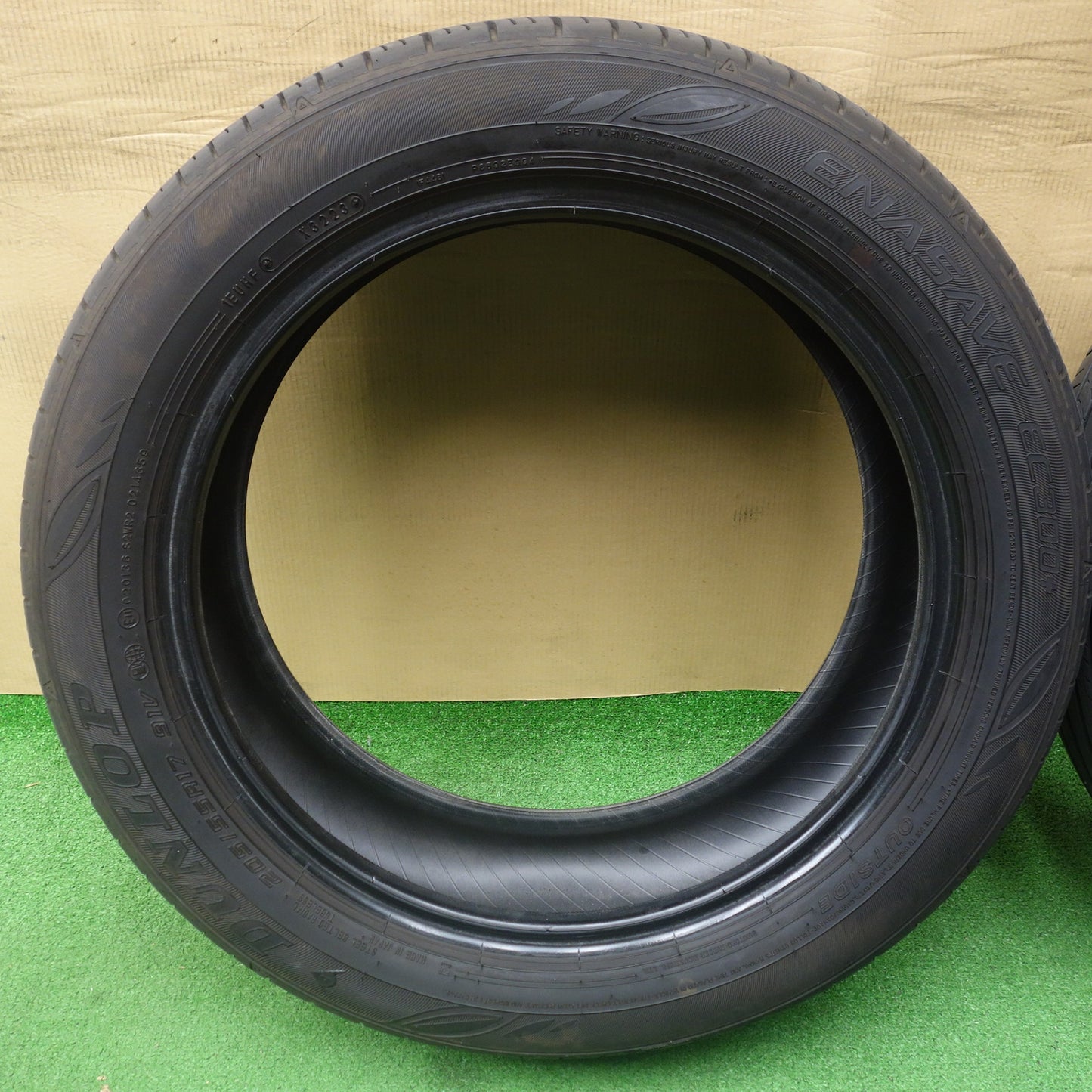 バリ溝！23年！8.5分★205/55R17 ダンロップ エナセーブ EC300+ タイヤ 17インチ ノア ヴォクシー エスクァイア セレナ ステップワゴン 等★6062803KTノタ