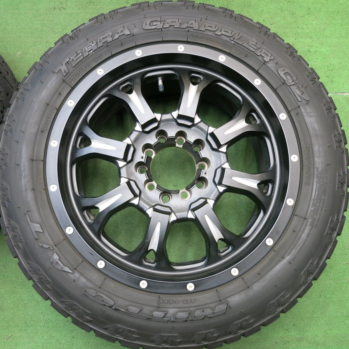 バリ溝！22年！キレイ！8.5分★275/55R20 ニットー A/T TERRA GRAPPLER G2 FUEL フューエル 20インチ PCD139.7 150/5H マルチ★5091401HAノ