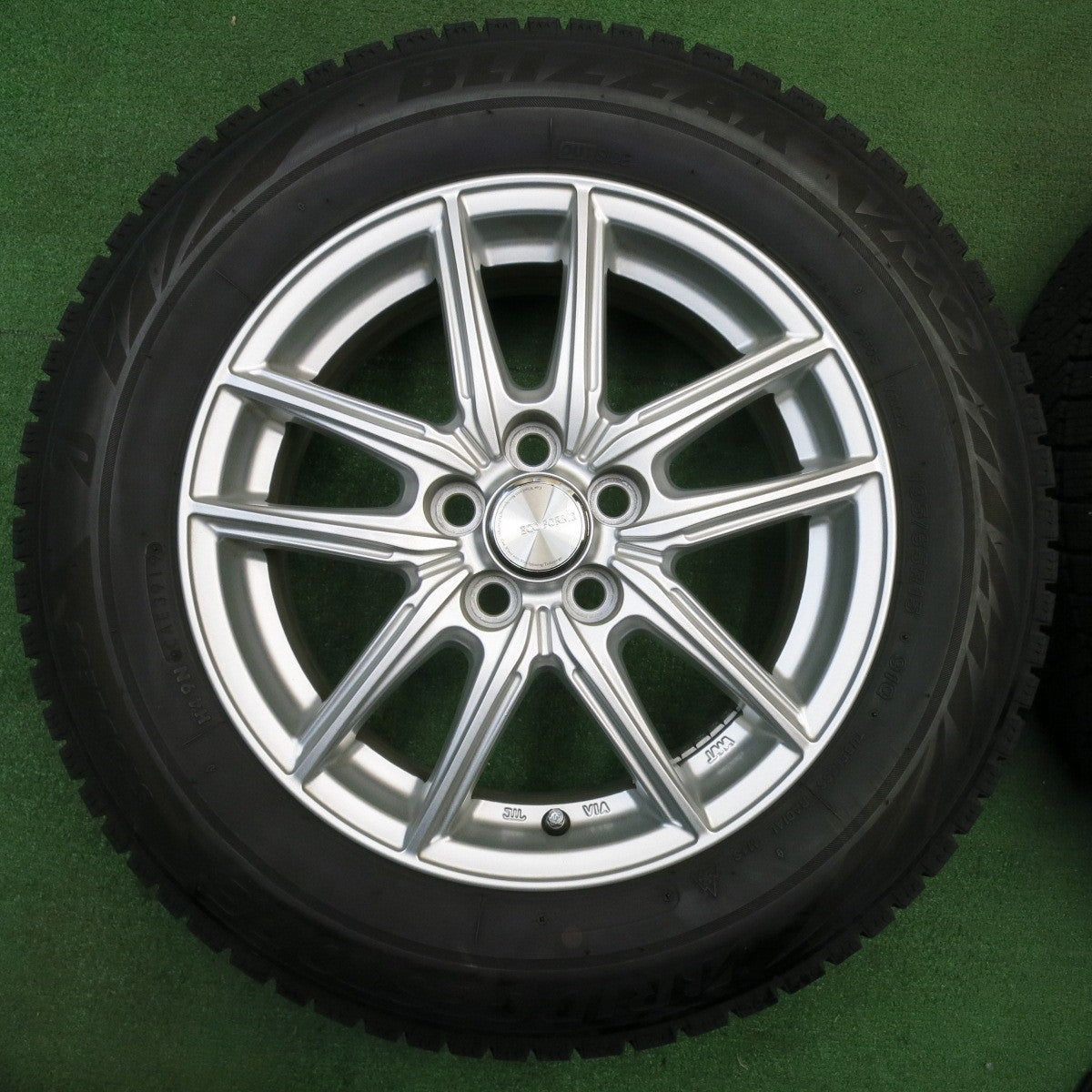 バリ溝！キレイ！9分★プリウス 等 195/65R15 スタッドレス ブリヂストン ブリザック VRX2 ECO FORME エコフォルム 15インチ PCD100/5H★5042102NJス