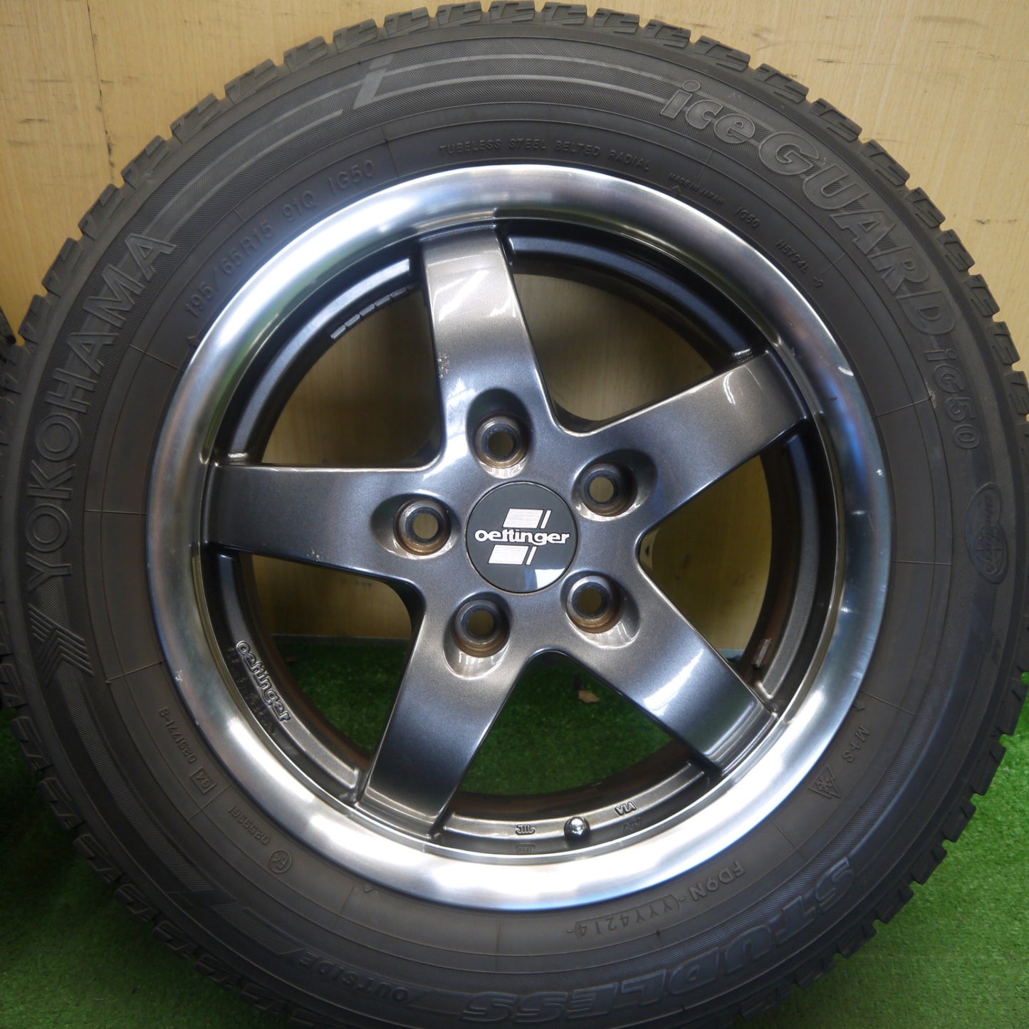 バリ溝！8.5分★ワーゲン アウディ 等 Oettinger TYPE RE2 195/65R15 スタッドレス ヨコハマ アイスガード iG50 エッティンガー 15インチ PCD112/5H★6052706Hス