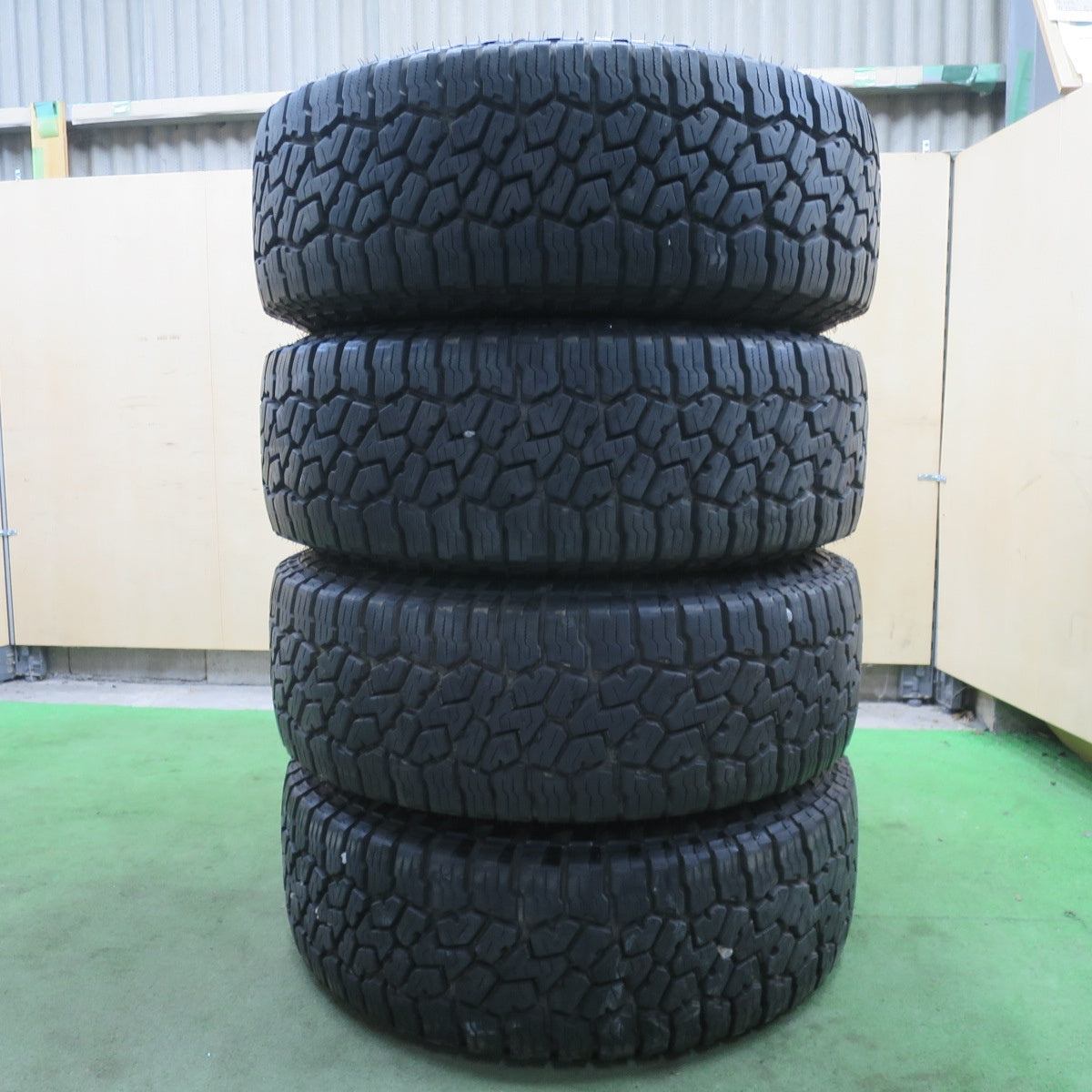 バリ溝！キレイ！9.5分★トヨタ 純正 スチール FJクルーザー プラド 等 265/70R17 121/118R ファルケン WILDPEAK A/T AT3W 17インチ PCD139.7/6H★6013104ナノ