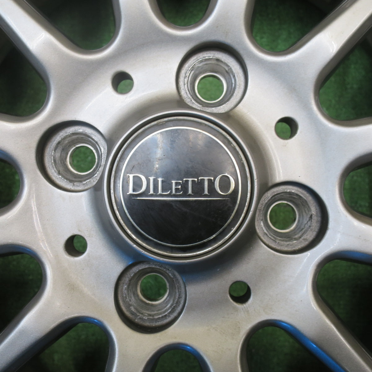 バリ溝！22年！8.5分★スタッドレス 145/80R13 トーヨー オブザーブ GIZ2 DILETTO ディレット 13インチ PCD100/4H★5120402NJス