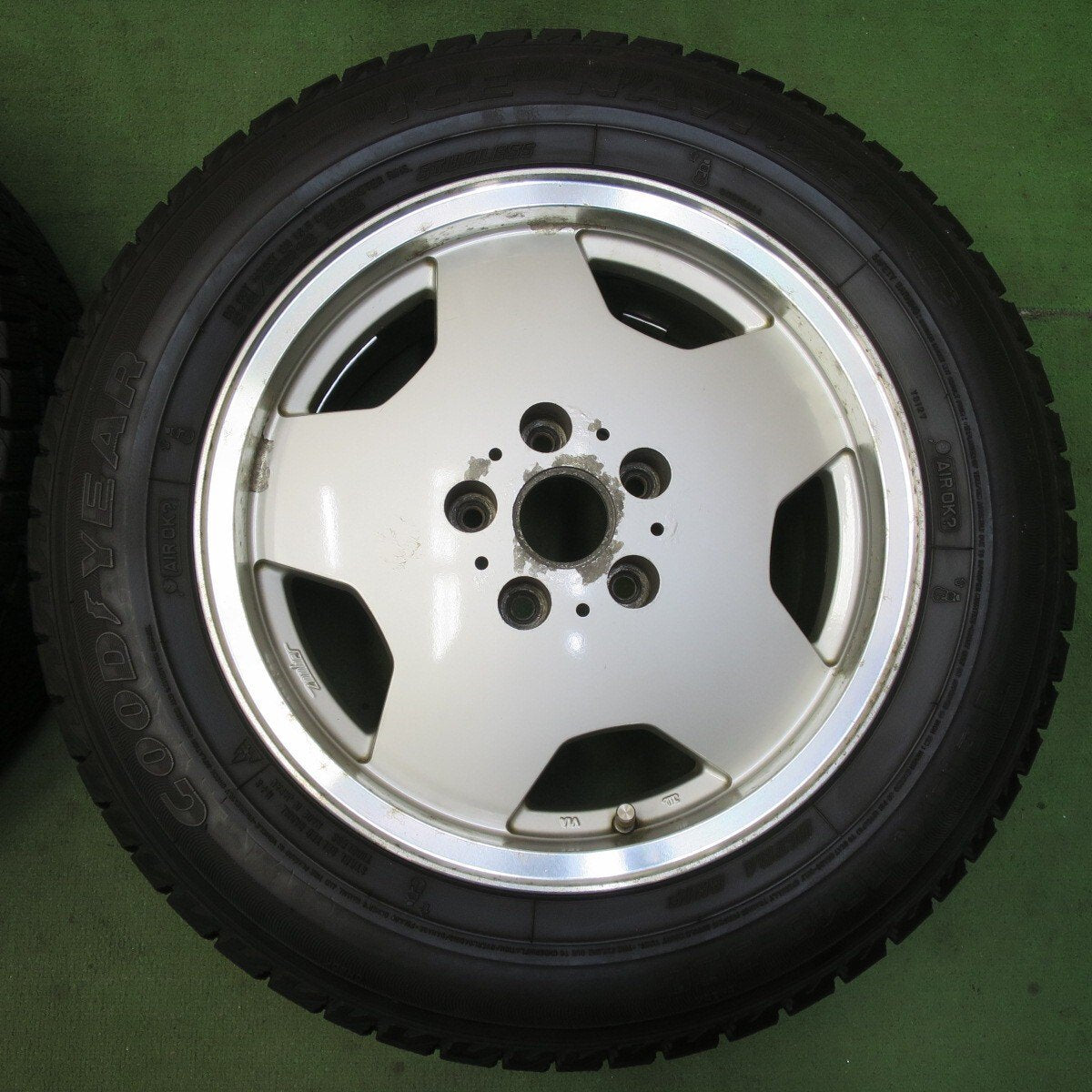 4本価格★スタッドレス 215/60R16 グッドイヤー アイスナビ ZEA Zauber ザウバー 16インチ PCD114.3/5H★5093015イス