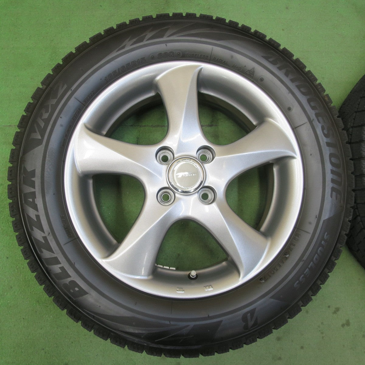 キレイ★スタッドレス 185/65R15 ブリヂストン ブリザック VRX2 TOPRUN トップラン 15インチ PCD100/4H★5090903イス