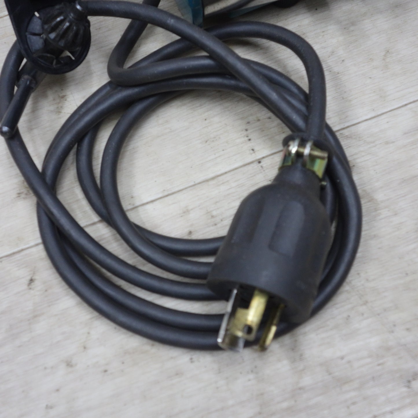 [送料無料] ◆マキタ 10mm アングル ドリル DA3000R 電動 工具 コード式 コーナー ドリル makita◆