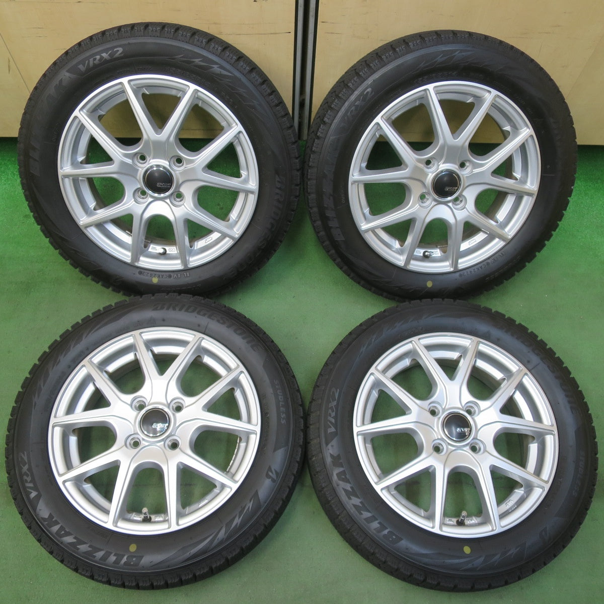キレイ！23年★スタッドレス 155/65R14 ブリヂストン ブリザック VRX2 SPORT DAISY スポルト デイジー 14インチ PCD100/4H★5111104イス