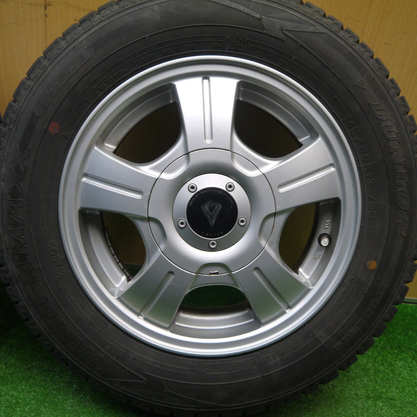 バリ溝！21年！8.5分★スタッドレス 145/80R13 ダンロップ ウインターマックス WM02 GRETTE 13インチ PCD 100 110 114.3/4H マルチ★5120207Hス