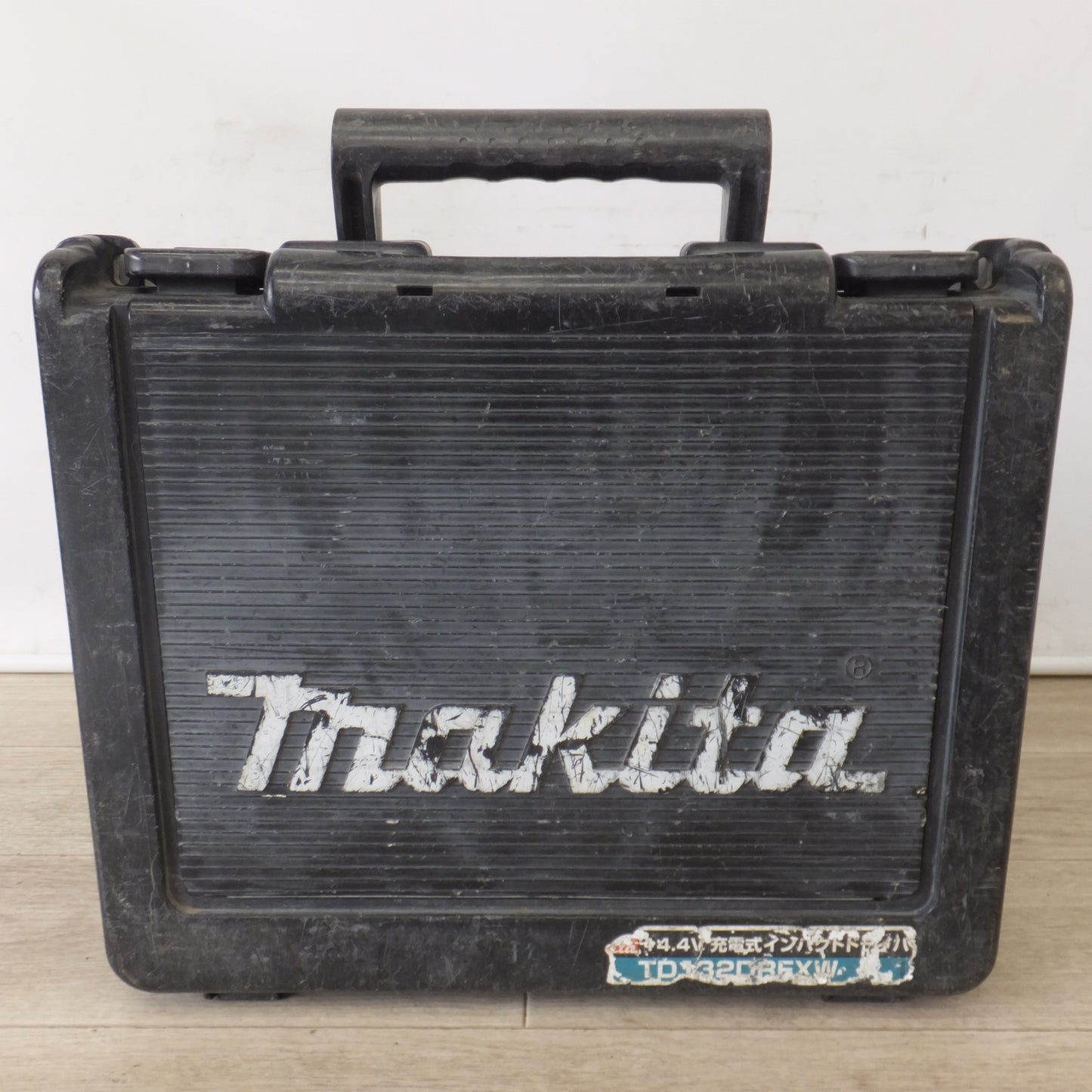 [送料無料] ★マキタ makita 充電式インパクトドライバ TD132DRFXW 14.4V　バッテリ 1個★