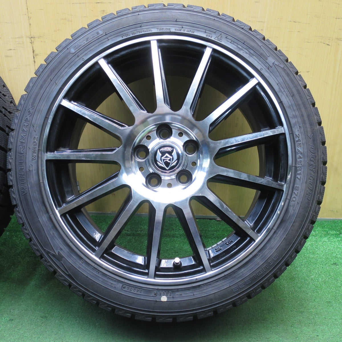 バリ溝！9.5分以上★86 BRZ 等 215/45R17 スタッドレス ダンロップ ウインターマックス WM02 RiZLEY ライツレー 17インチ PCD100/5H★5053012NJス