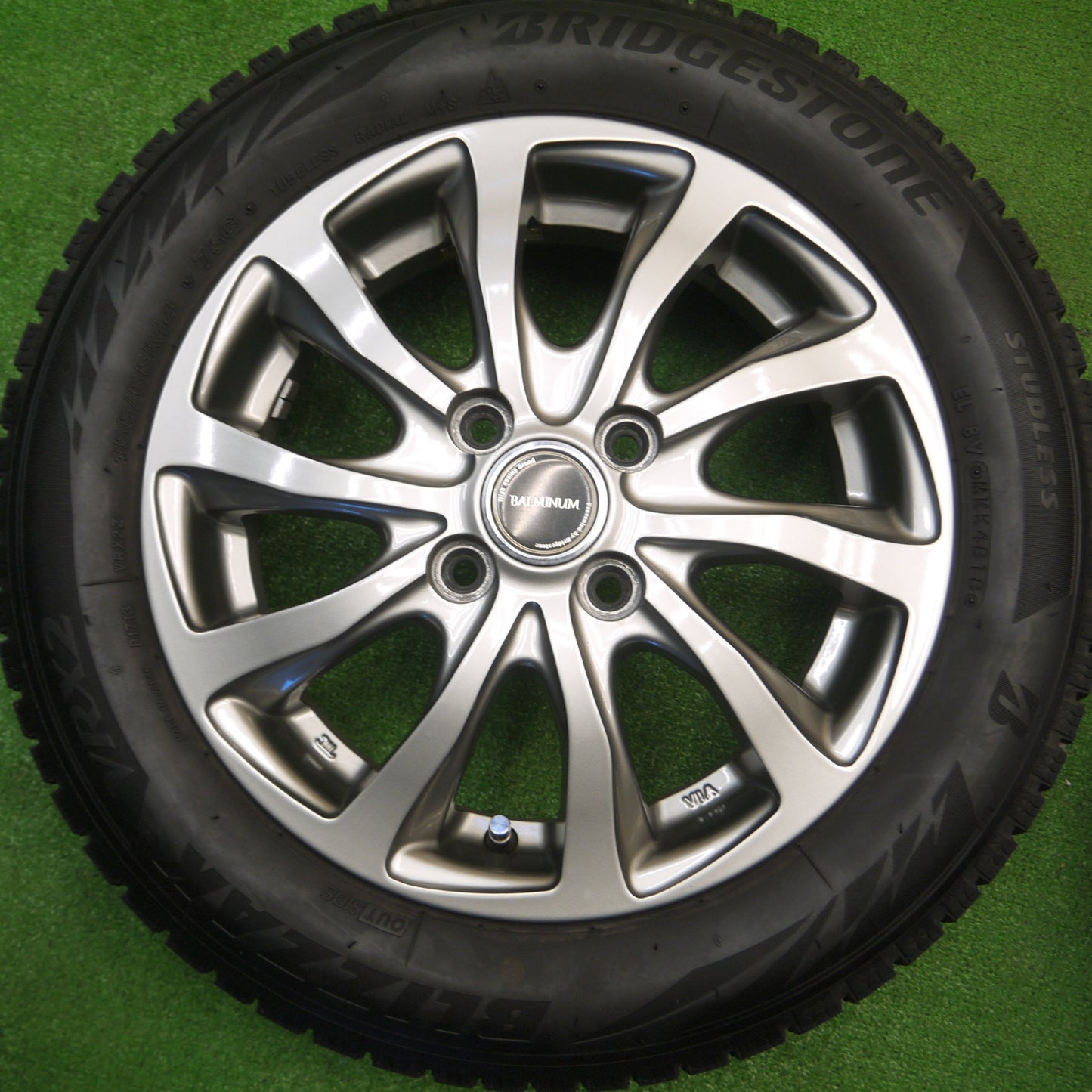 [送料無料] キレイ★スタッドレス 155/65R14 ブリヂストン ブリザック VRX2 BALMINUM バルミナ 14インチ PCD100/4H★4111806Hス