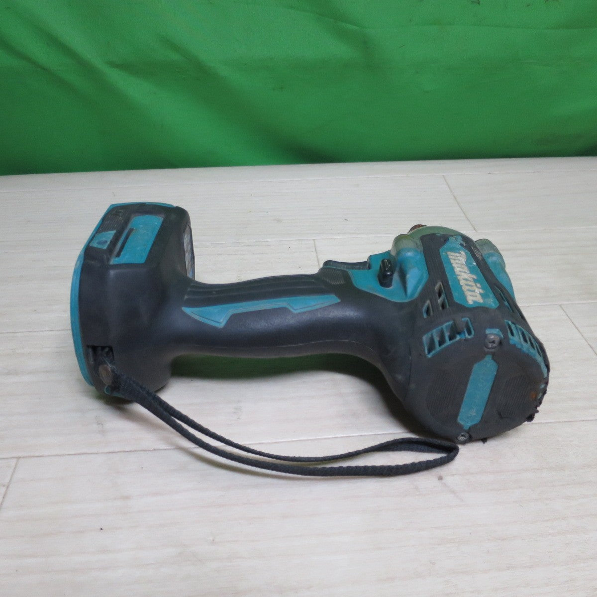 [送料無料] ☆マキタ 充電式 インパクト レンチ TW300D 電動 工具 18V コードレス Makita ③☆