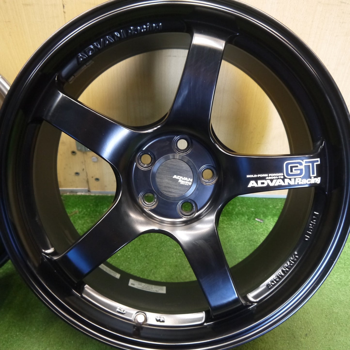 キレイ★プリウス 86 BRZ 等 ADVAN Racing GT 18インチ ホイール アドバン レーシング SGB 18×8.5J PCD100/5H★6071003Hホ