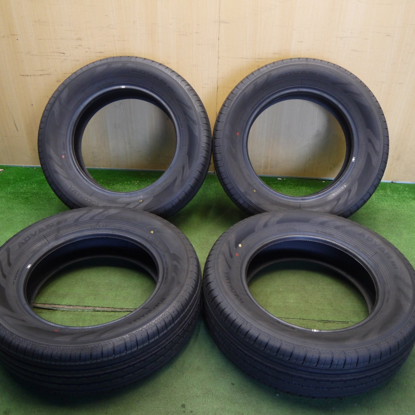 新車外し！26年★225/65R17 ヨコハマ アドバン V03 タイヤ 17インチ 40系 アルファード RAV4 ハリアー CX-5 等★6052506Hノタ