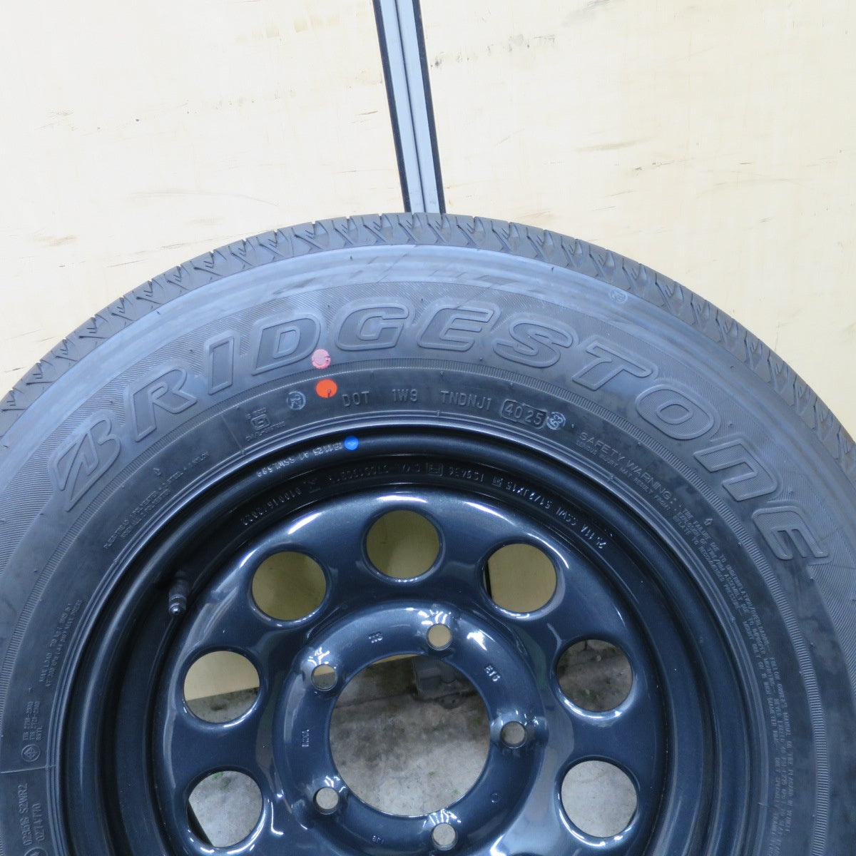 新車外し！25年！1本★スズキ ジムニー シエラ 純正 スチール 195/80R15 ブリヂストン デューラー H/L 852 15インチ スペア PCD139.7/5H★6050801ナノ