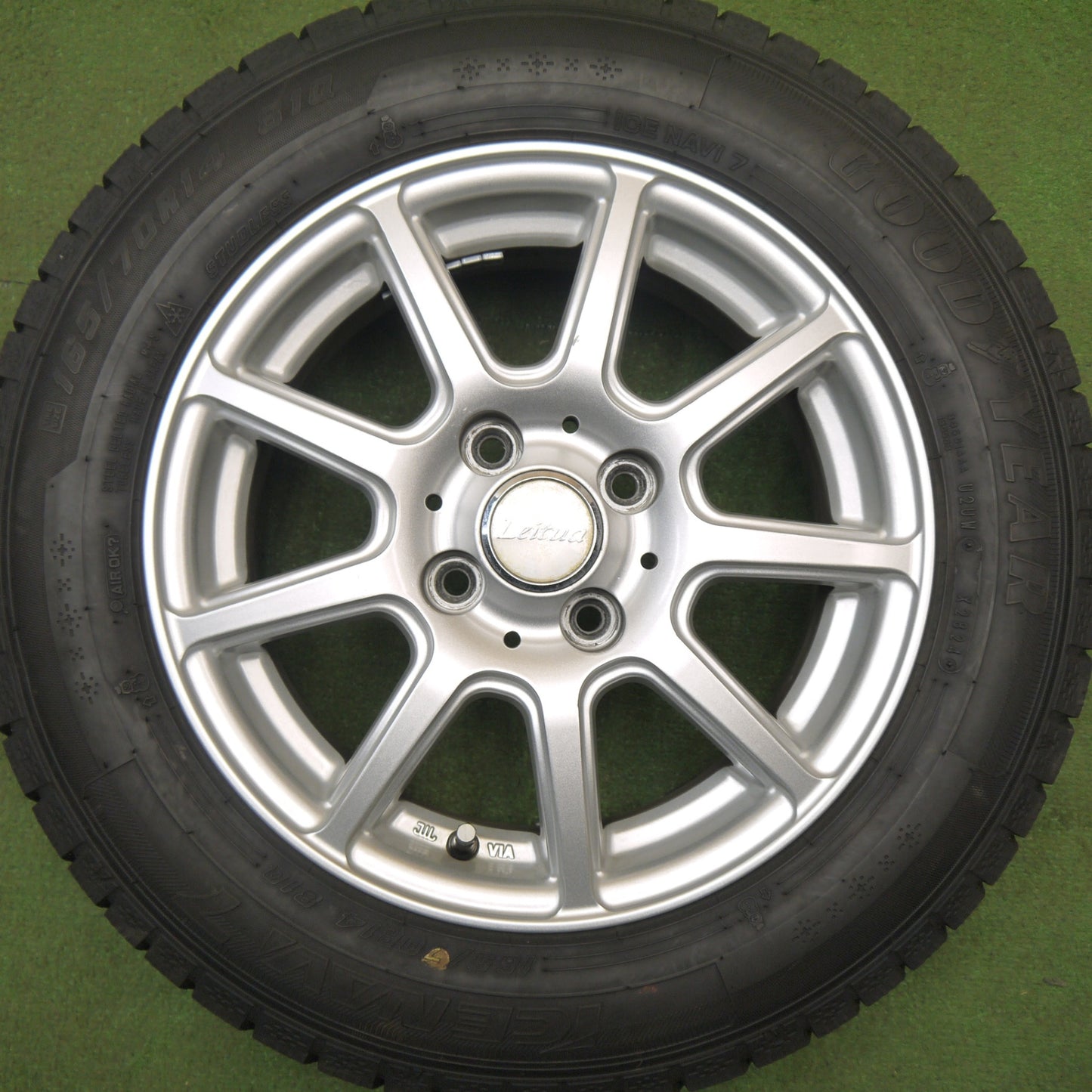 ほぼ未使用！24年★スタッドレス 165/70R14 グッドイヤー アイスナビ7 Leitua 社外 アルミ 14インチ PCD100/4H★6021811Hス