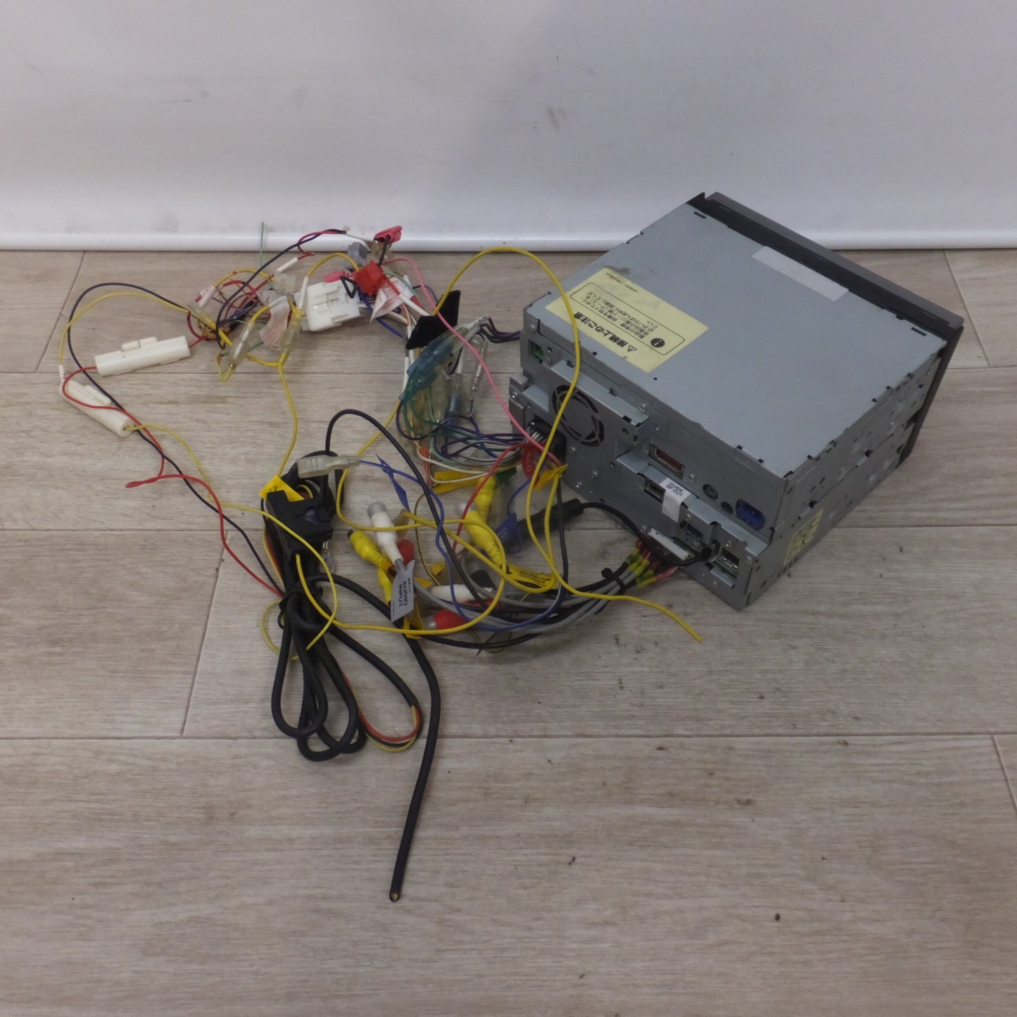 [送料無料] 現状品★カロッツェリア carrozzeria AV一体型HDDナビゲーション 楽ナビ AVIC-HRZ009GII[37]★