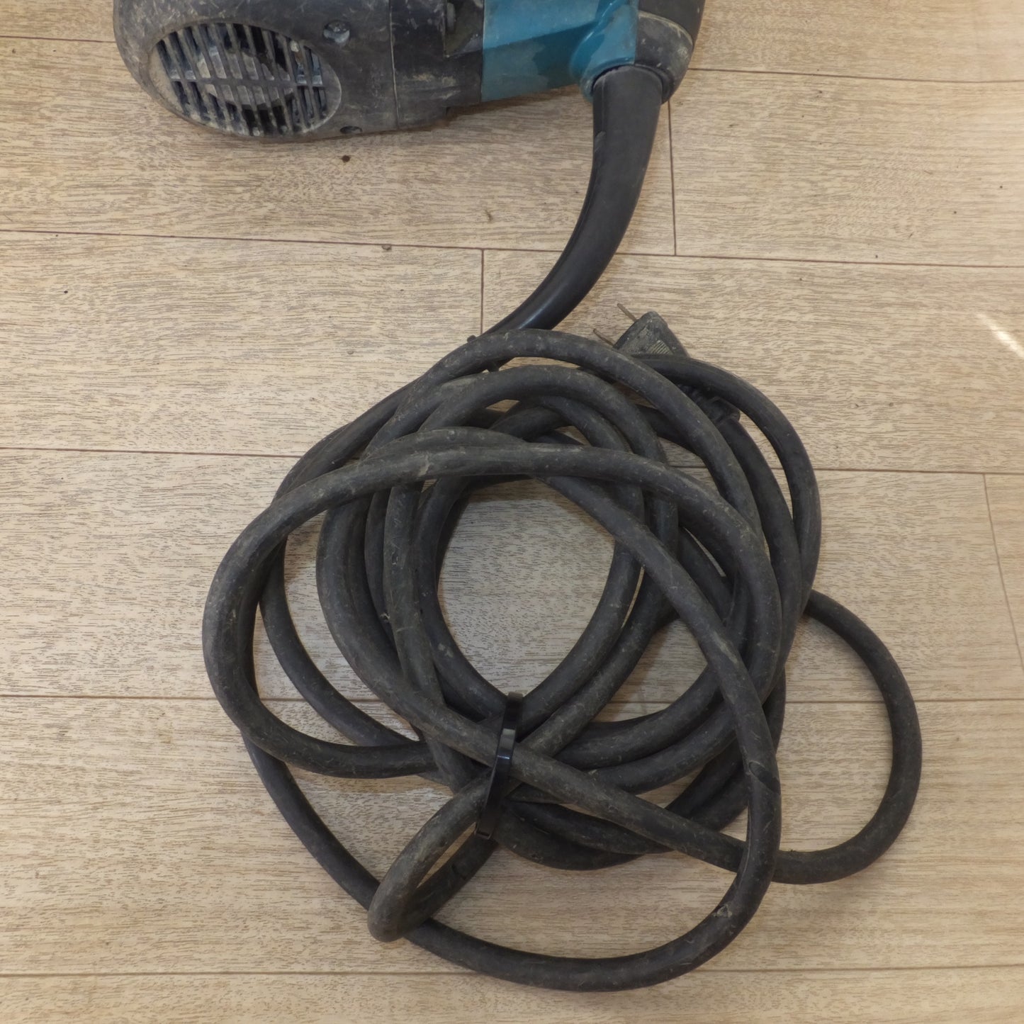 [送料無料] ★マキタ makita 電動ハンマ HM0871C　100V～ 13A 50-60Hz 1100W★