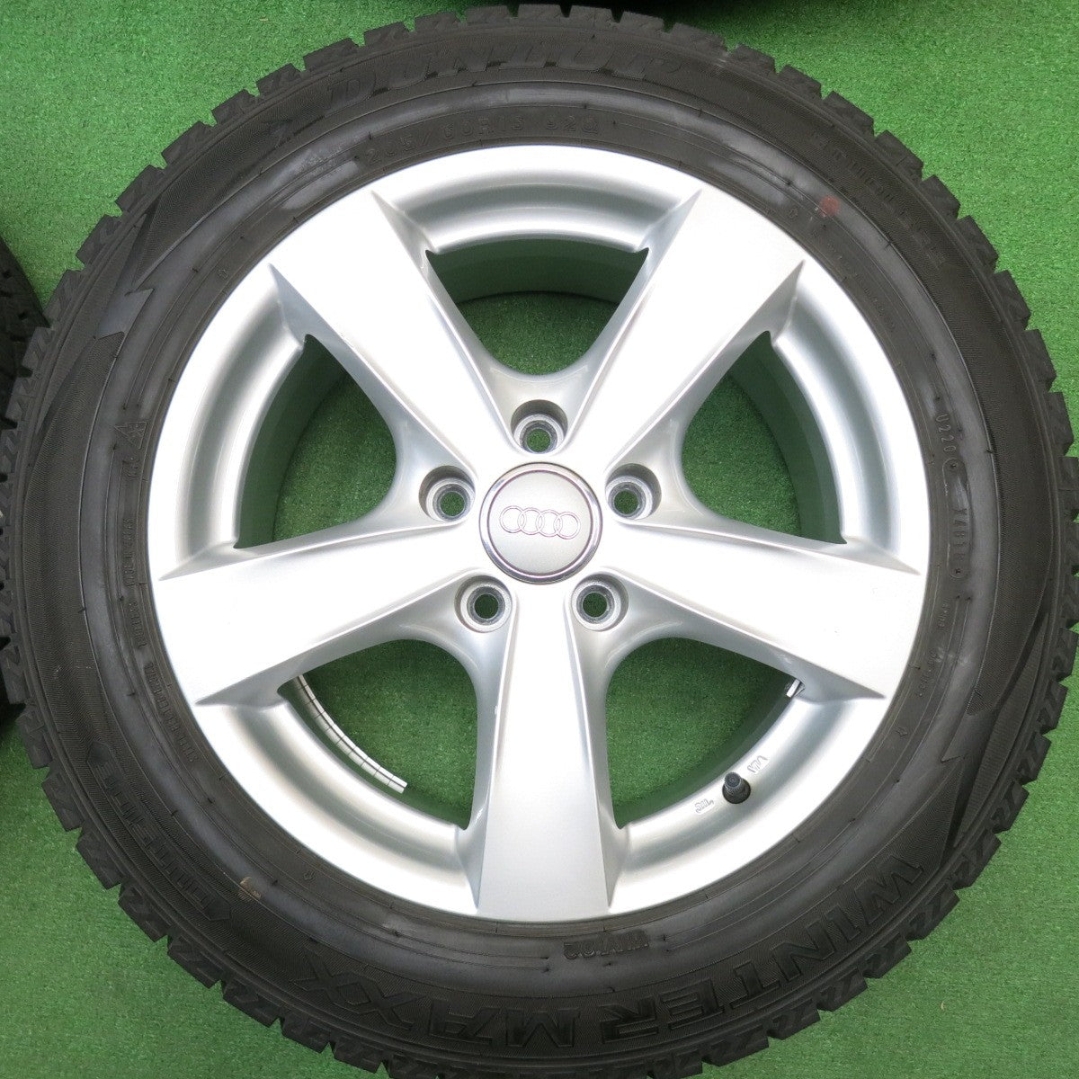 バリ溝！9.5分★アウディ A4 8K 等 AGA Nebel 205/60R16 スタッドレス ダンロップ ウインターマックス WM02 ネーベル 16インチ PCD112/5H★5122109HAス