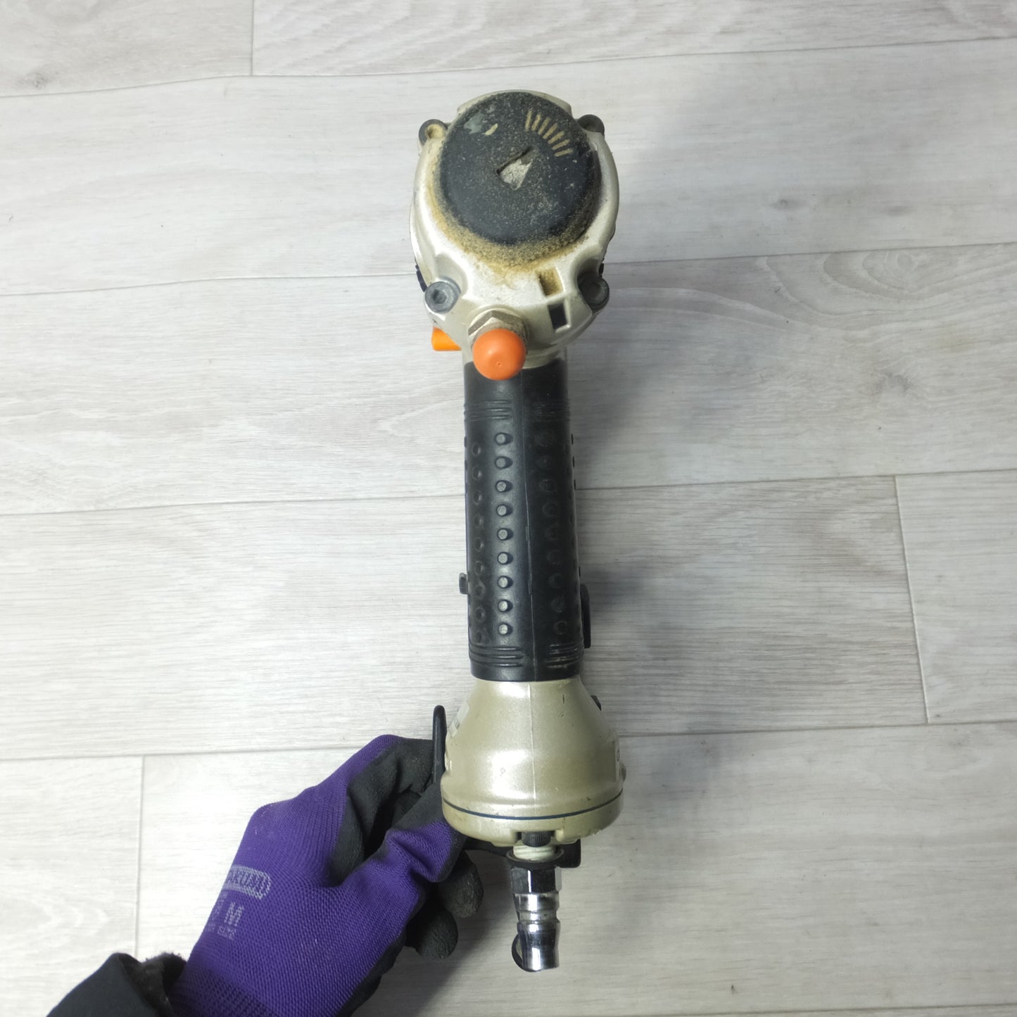 [送料無料] ◆HITACHI 日立工機 38mm タッカ N3804MF 常圧 フロア用タッカ エアツール◆