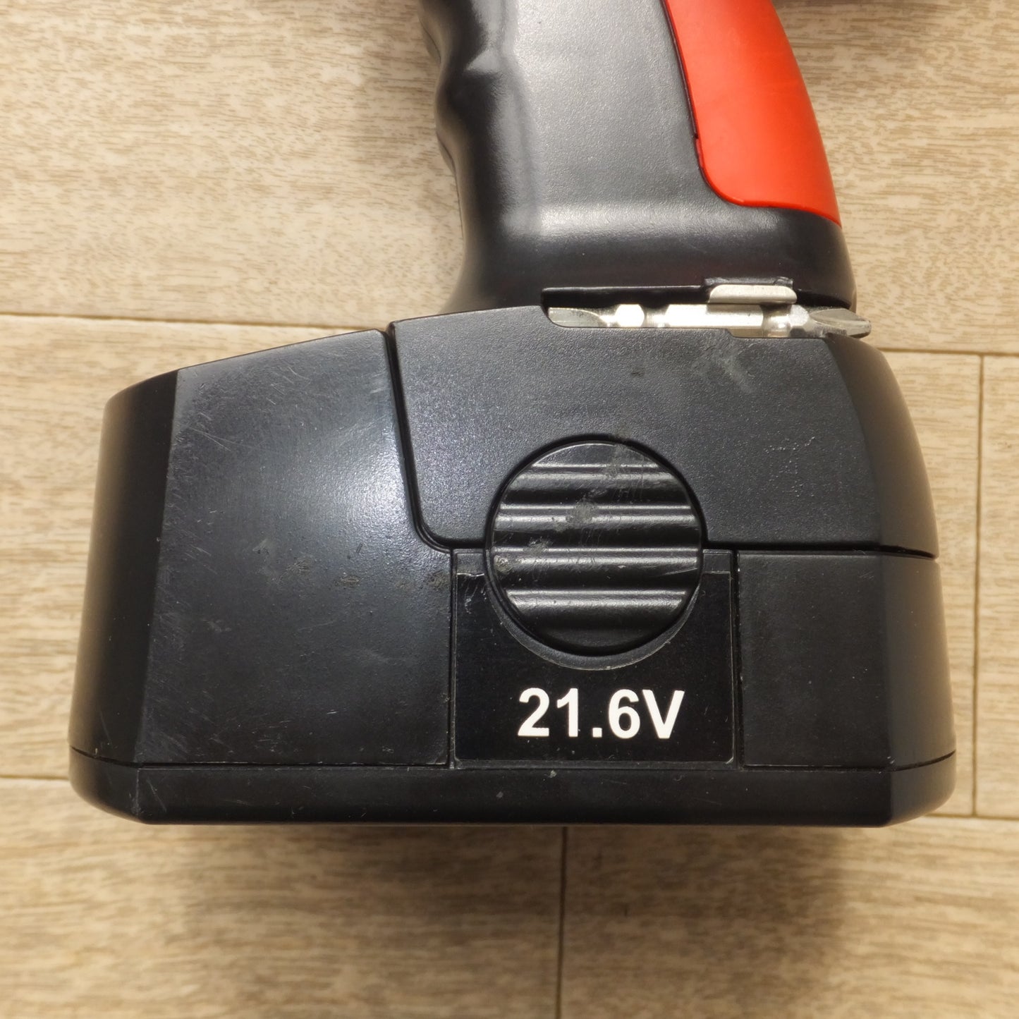 [送料無料] ★ベルソス VERSOS 21.6V 充電式コードレス 電動ドリルドライバー 92Pセット VS-92BR★