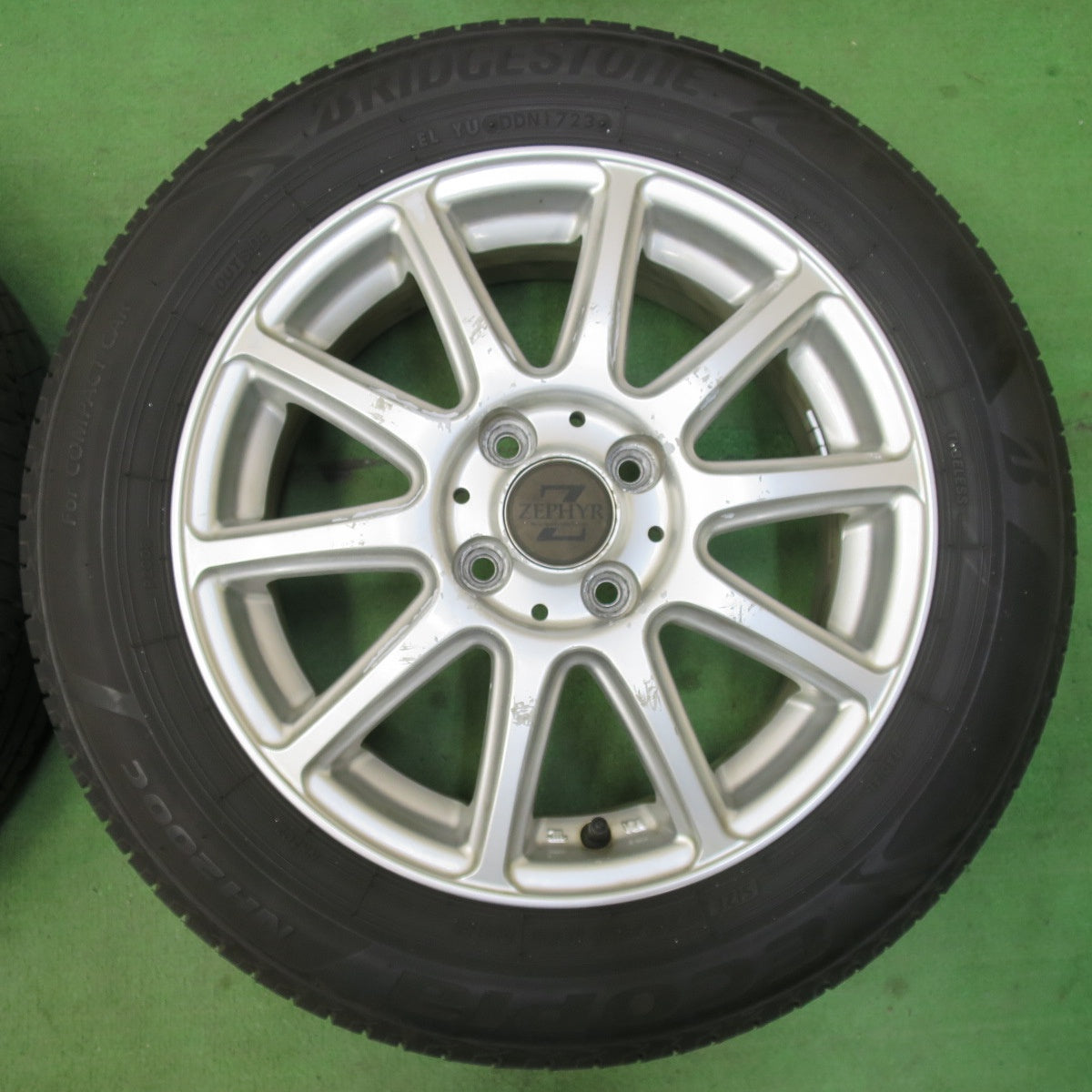 [送料無料] バリ溝！23年！9分★175/65R15 ブリヂストン エコピア NH200C ZEPHYR ゼファー 15インチ PCD100/4H★5031405イノ