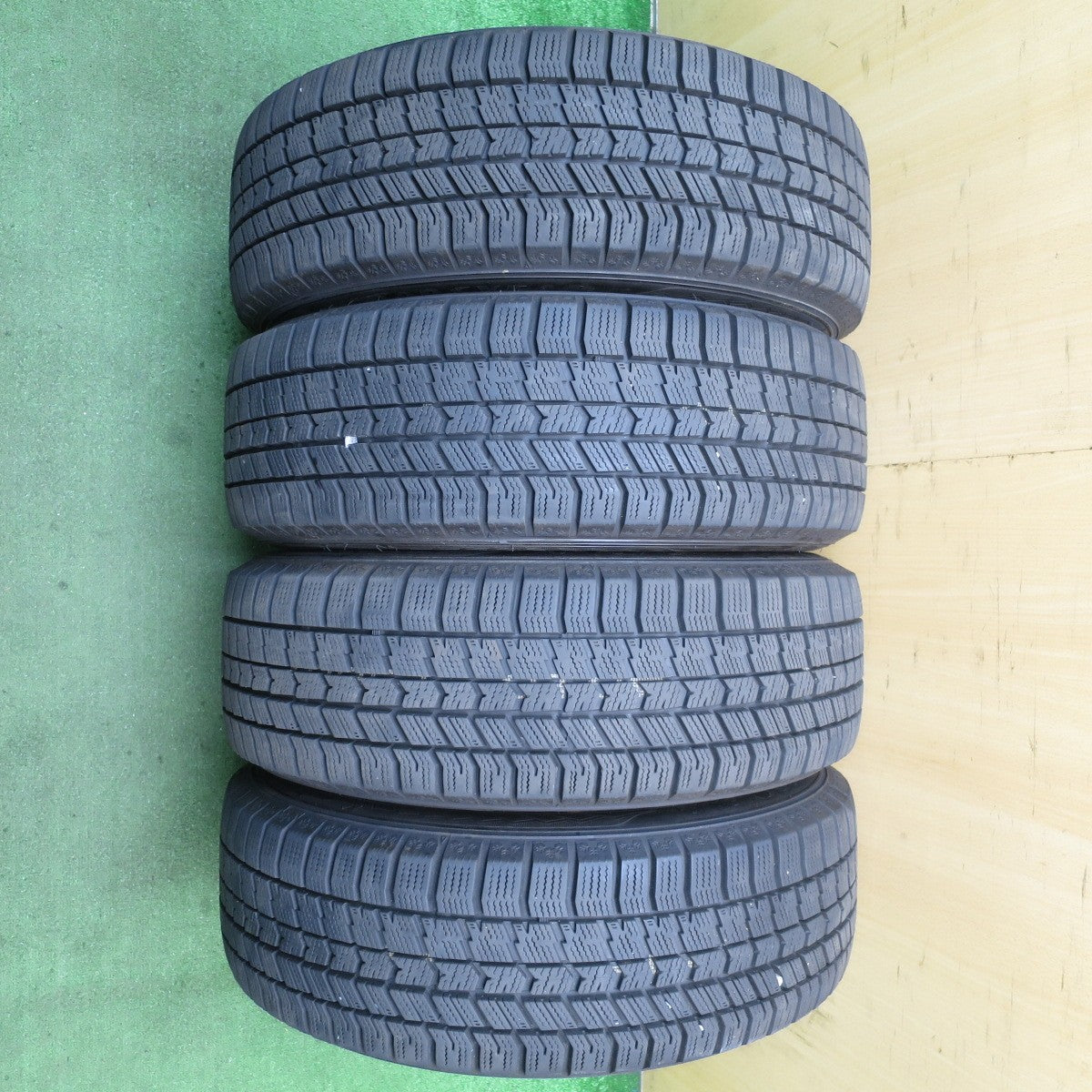 バリ溝！22年！キレイ！9.5分★シエンタ 等 185/60R15 スタッドレス グッドイヤー アイスナビ8 MiLLOUS ミルアス 15インチ PCD100/5H★5062106NJス