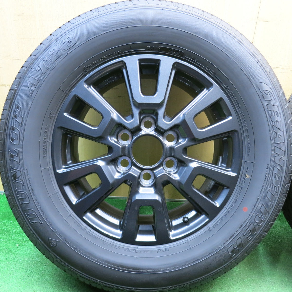 新車外し！25年★トヨタ ランクル 250 VX 純正 265/65R18 ダンロップ AT23 グラントレック 18インチ PCD139.7/6H★6042311HAノ