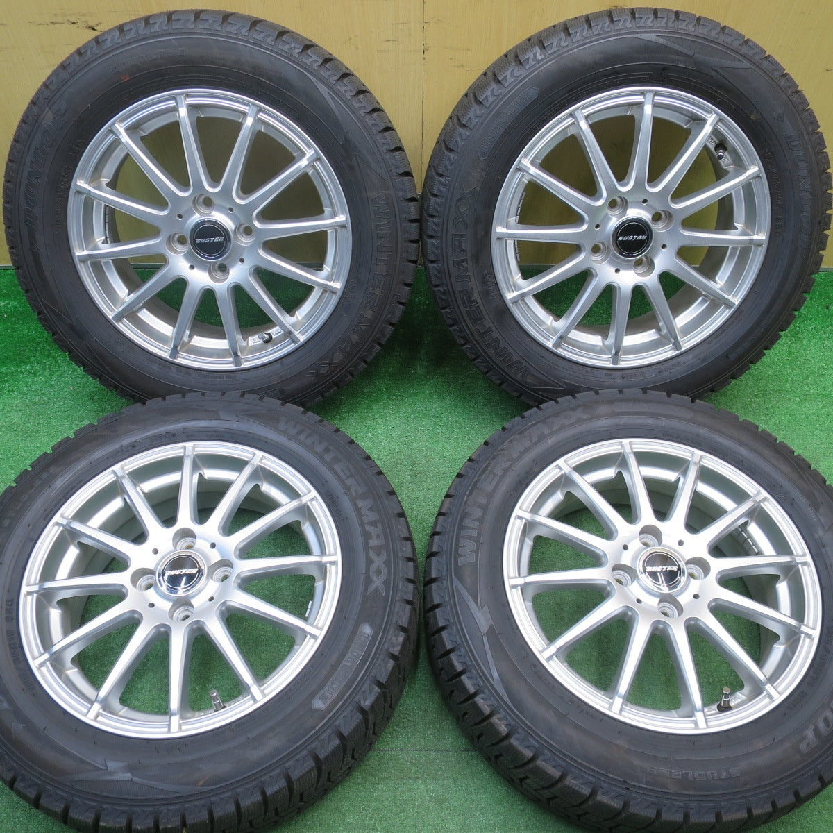 ほぼ未使用！23年！キレイ★スタッドレス 185/65R15 ダンロップ ウインターマックス WM02 BUSTER バスター 15インチ PCD100/4H★5111804NJス