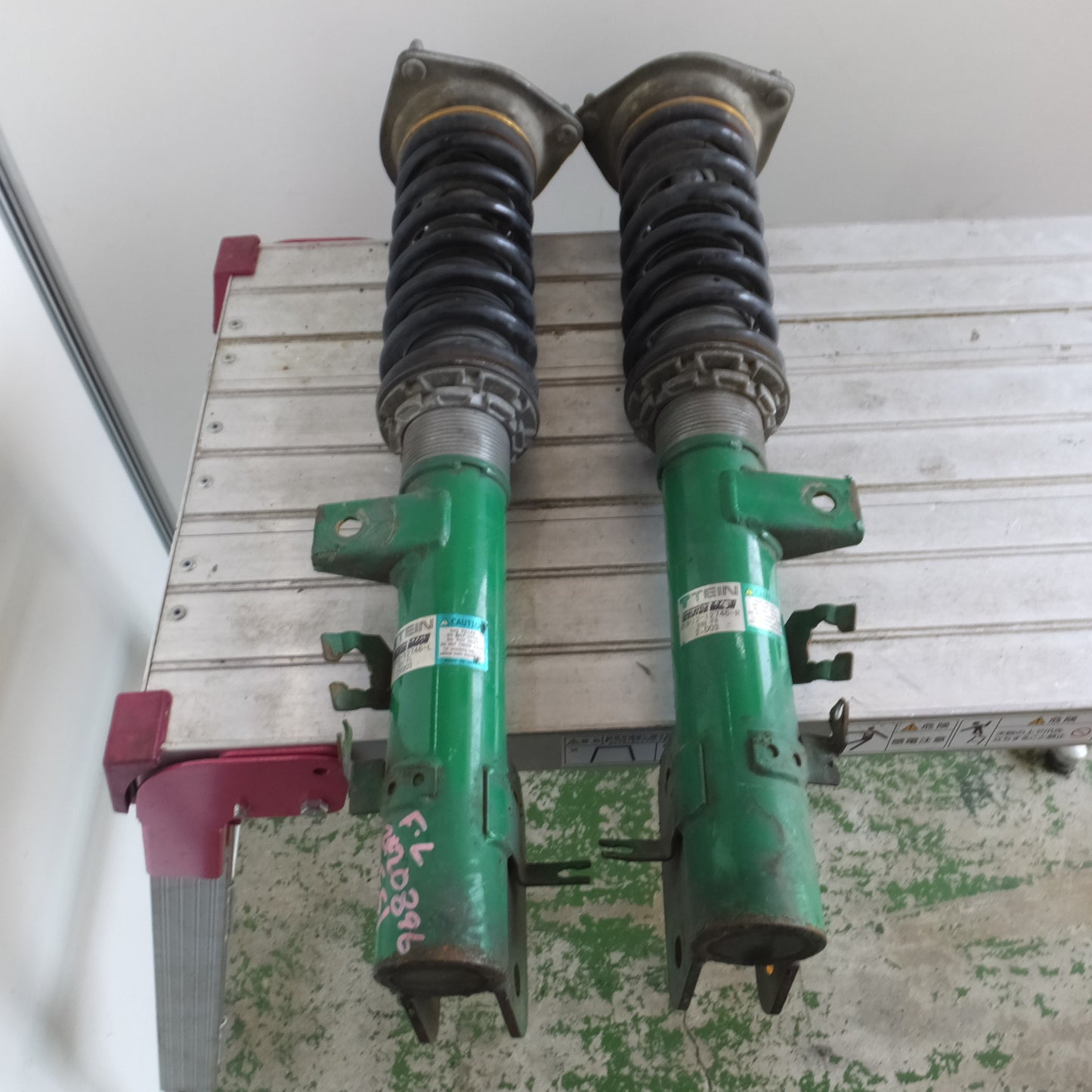 [送料無料] ◆TEIN エルグランド E51 車高調 サスペンション DUP13-12531 DUP12-12746 E51-R E51-FL E51-FR テイン 現状品◆